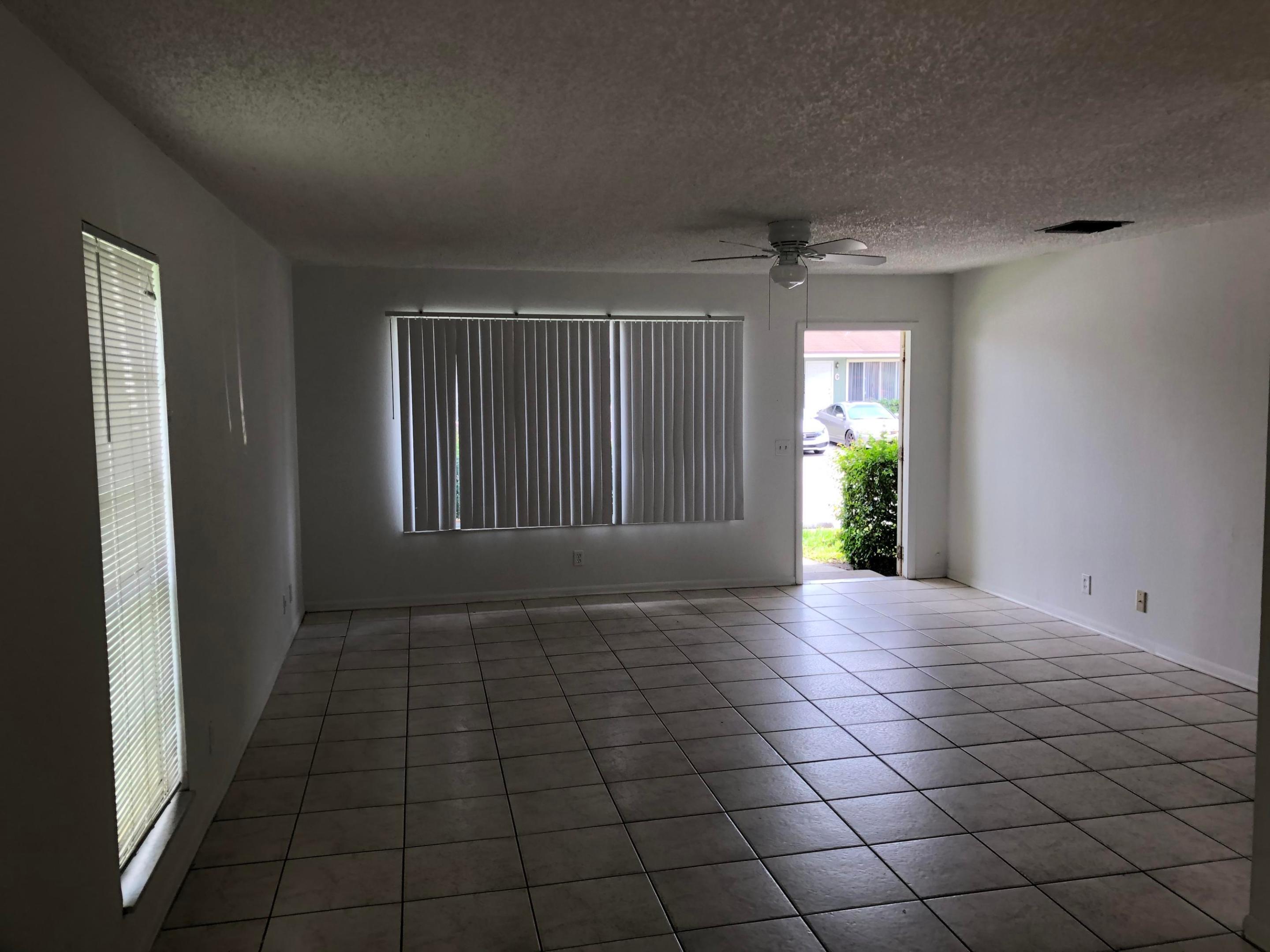 FOREST GLEN - Residential Lease
