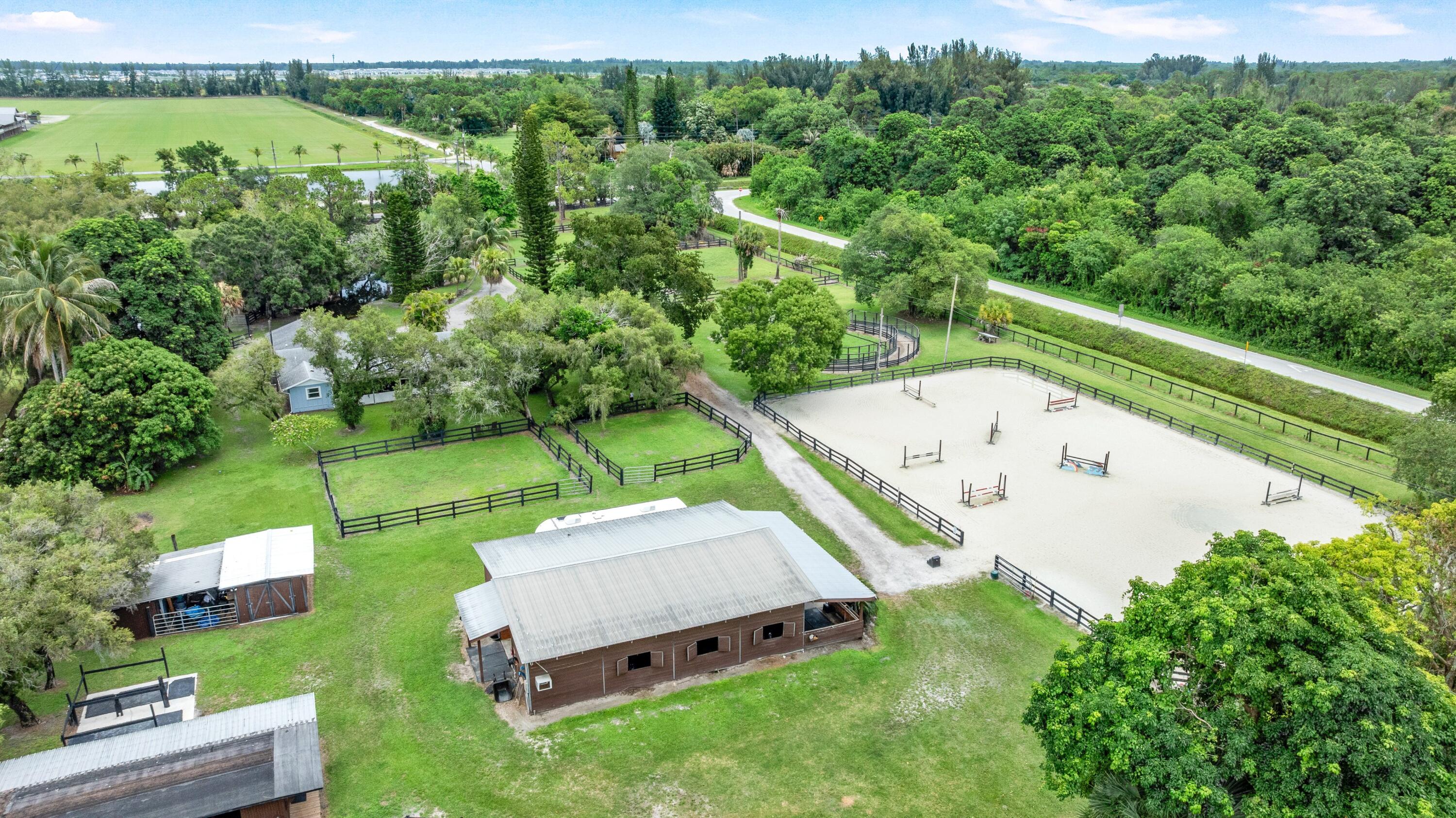 LOXAHATCHEE GROVES - Residential