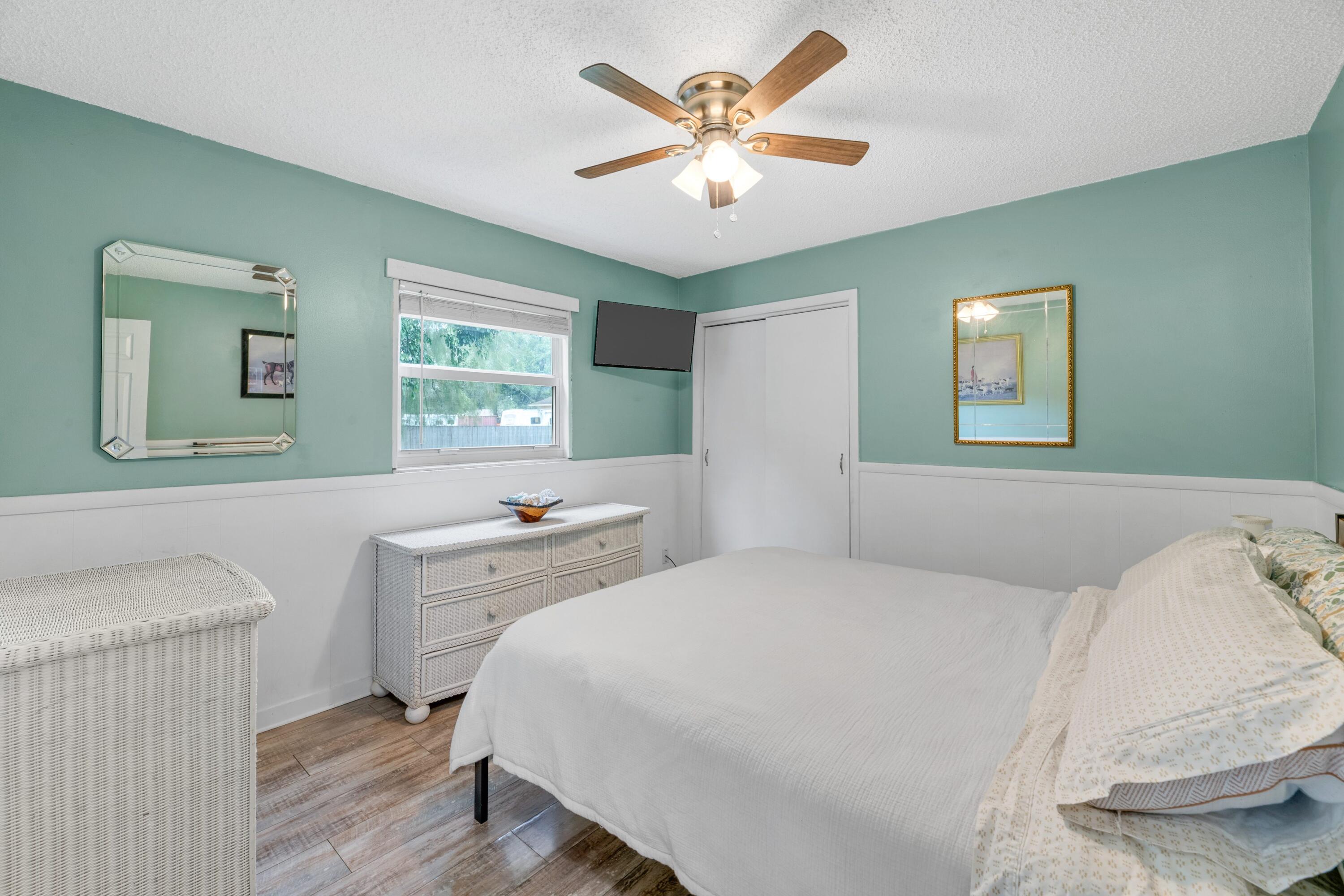 LOXAHATCHEE GROVES - Residential