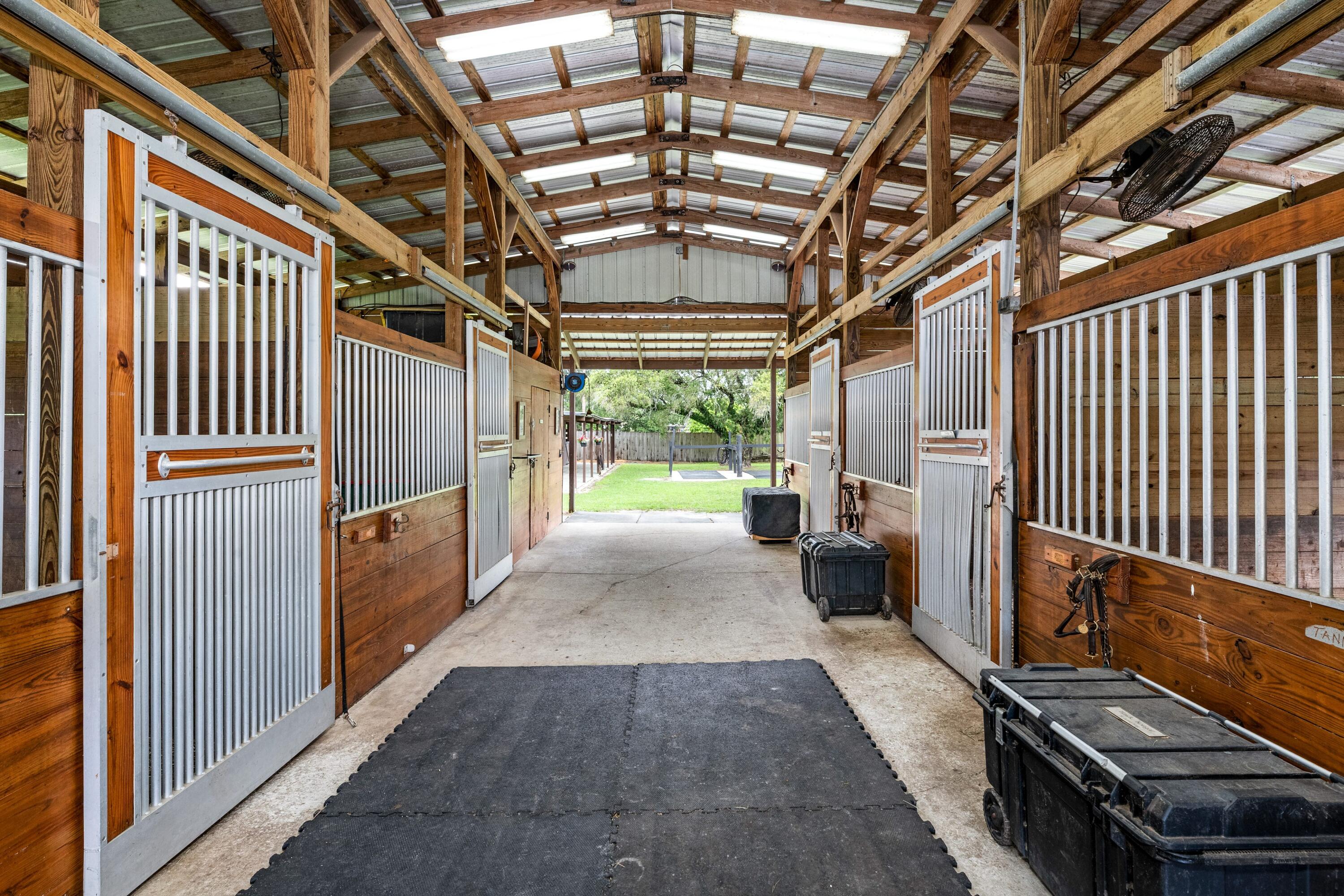 LOXAHATCHEE GROVES - Residential
