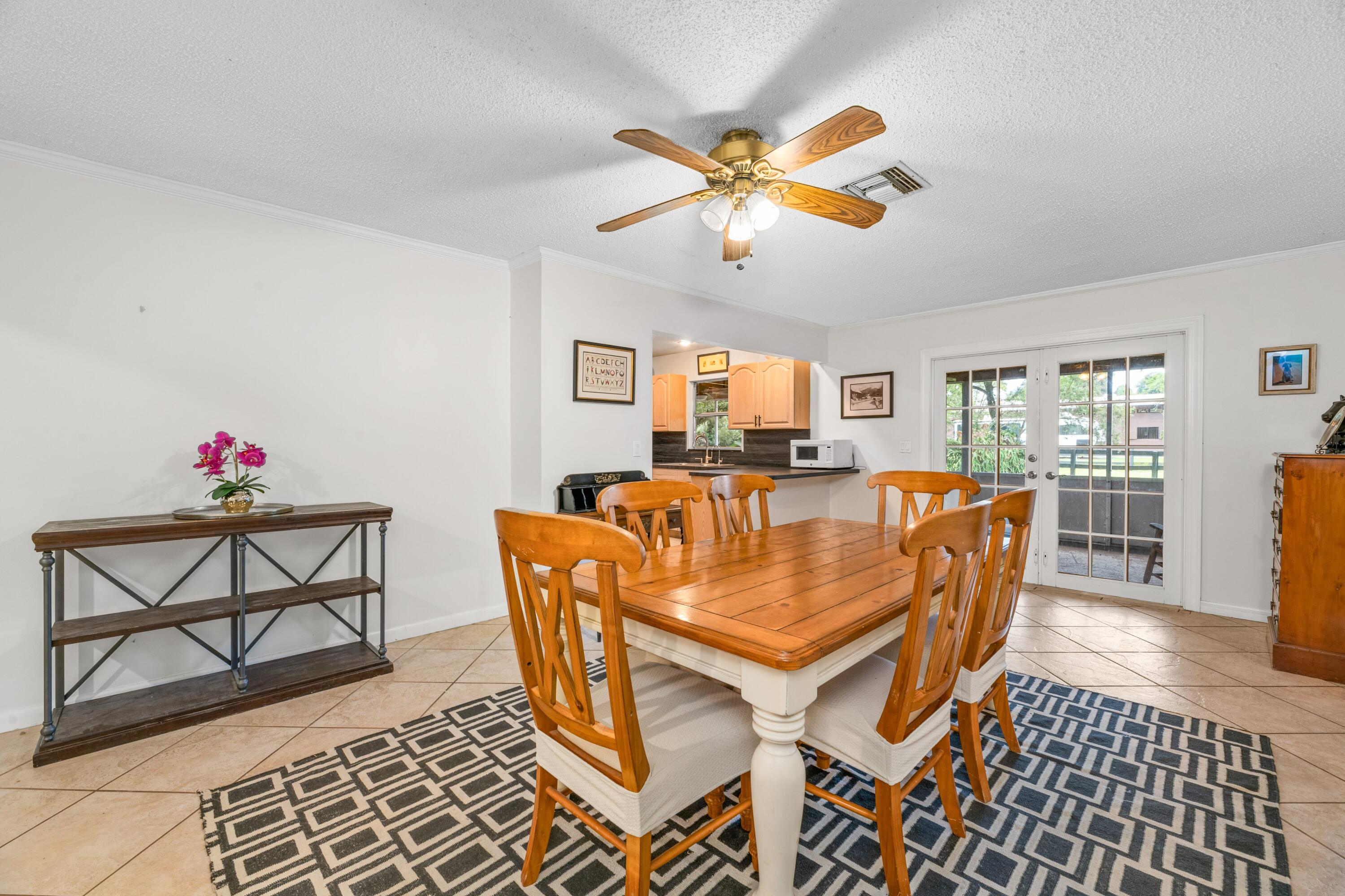 LOXAHATCHEE GROVES - Residential