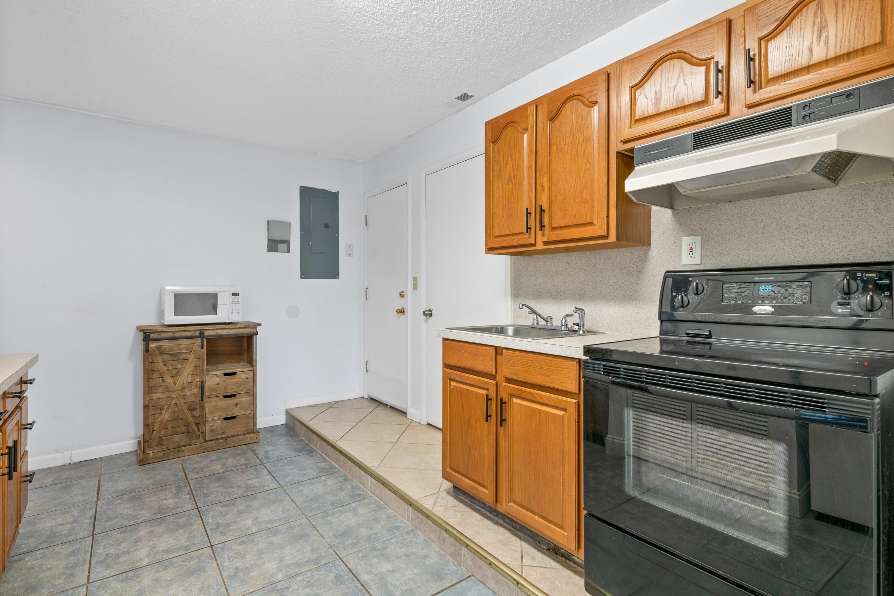 LOXAHATCHEE GROVES - Residential