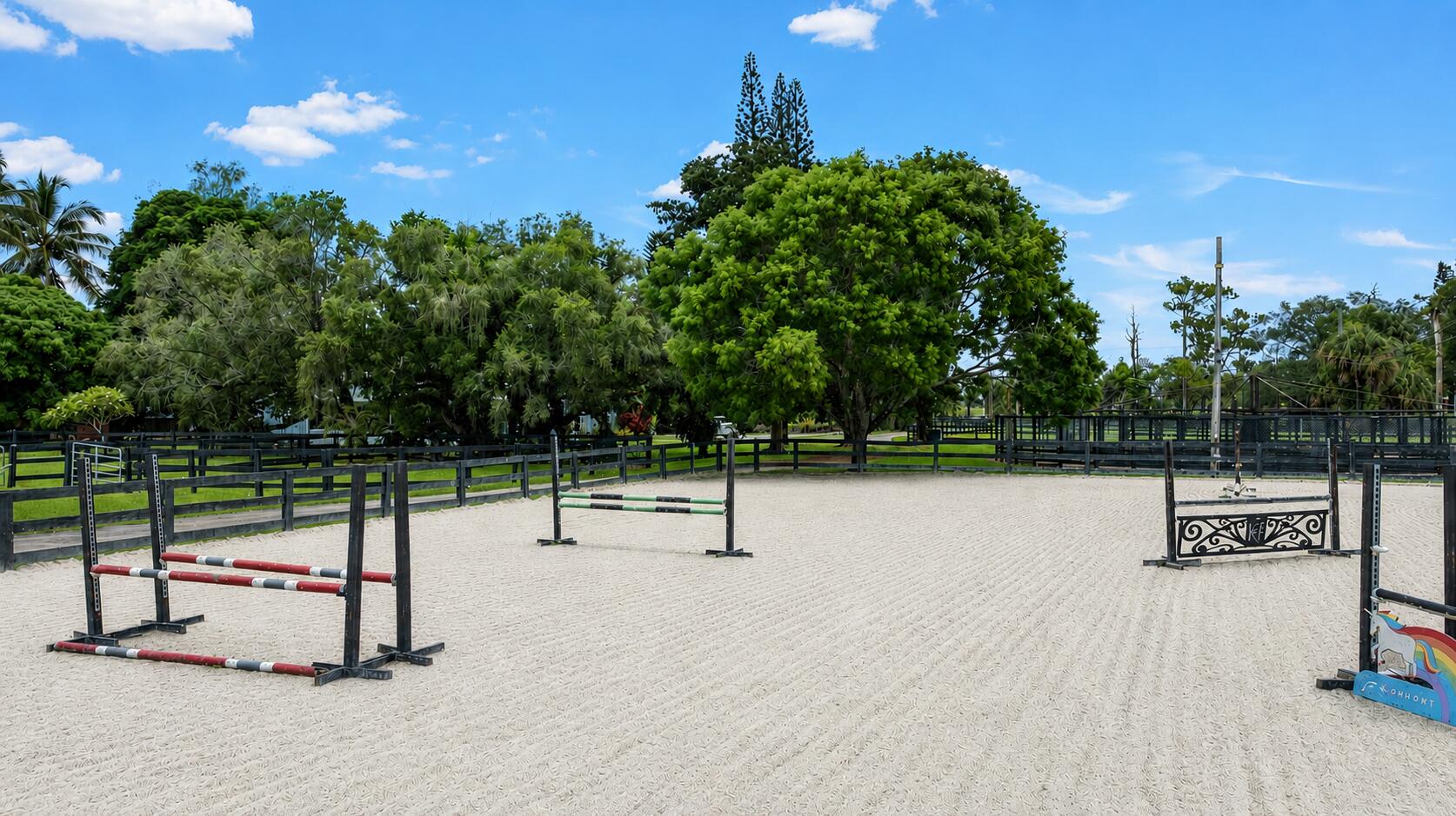 LOXAHATCHEE GROVES - Residential