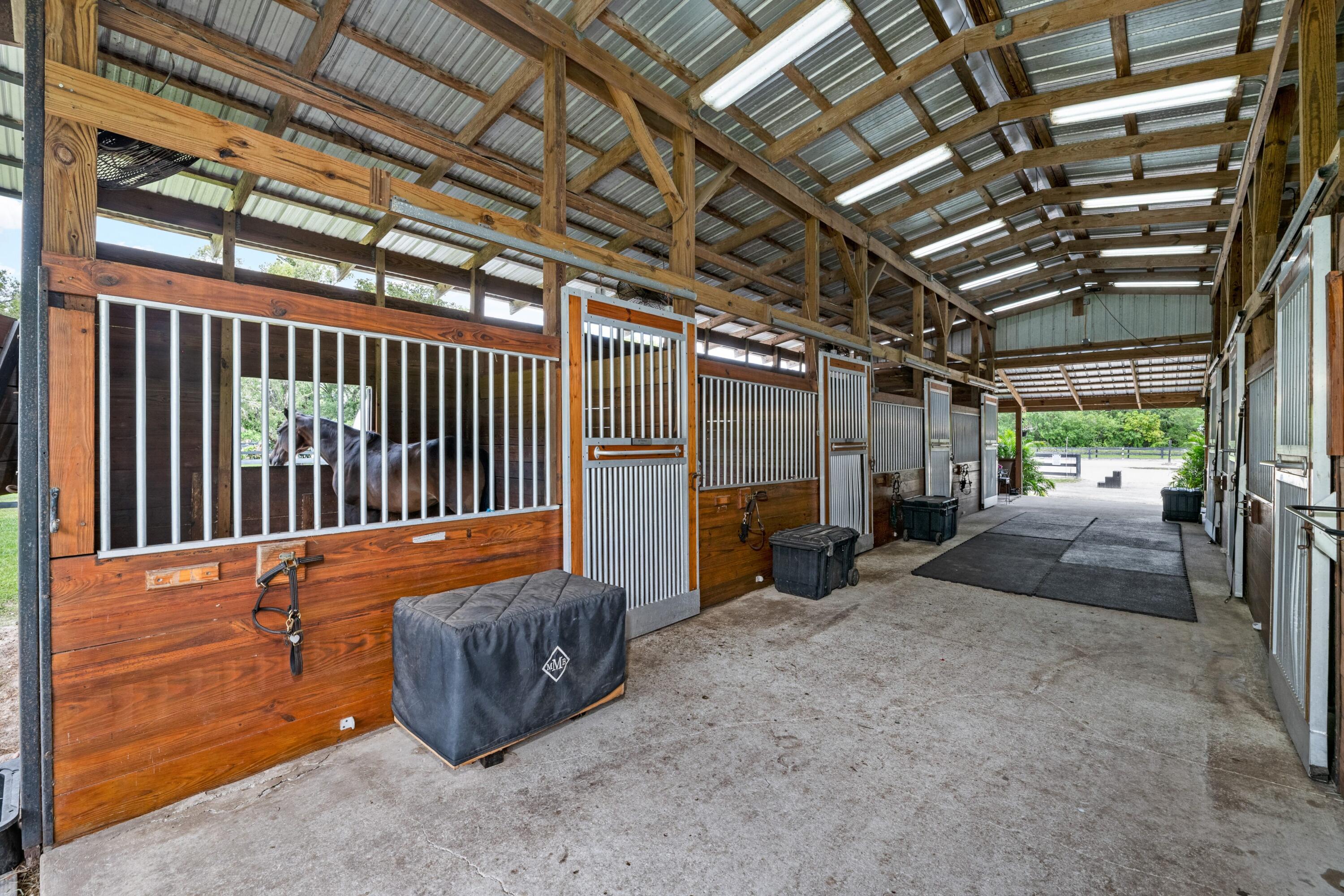 LOXAHATCHEE GROVES - Residential