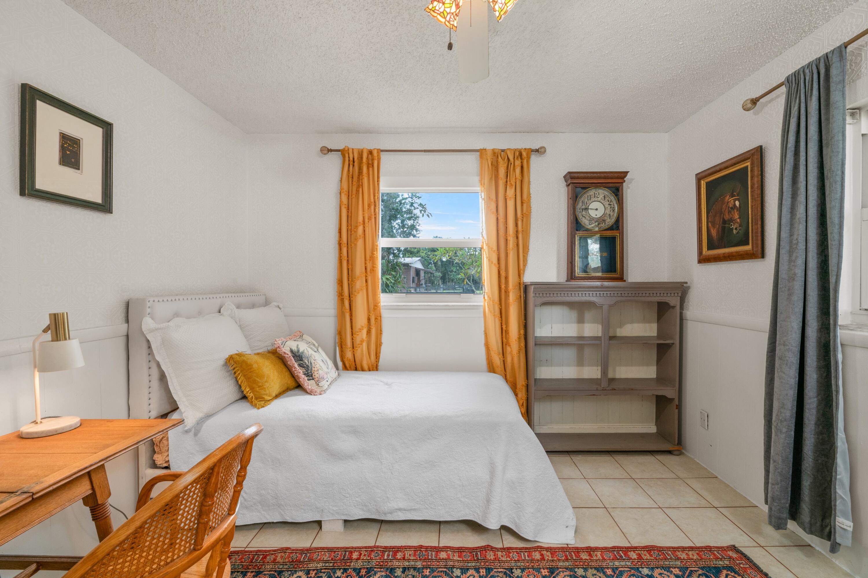 LOXAHATCHEE GROVES - Residential