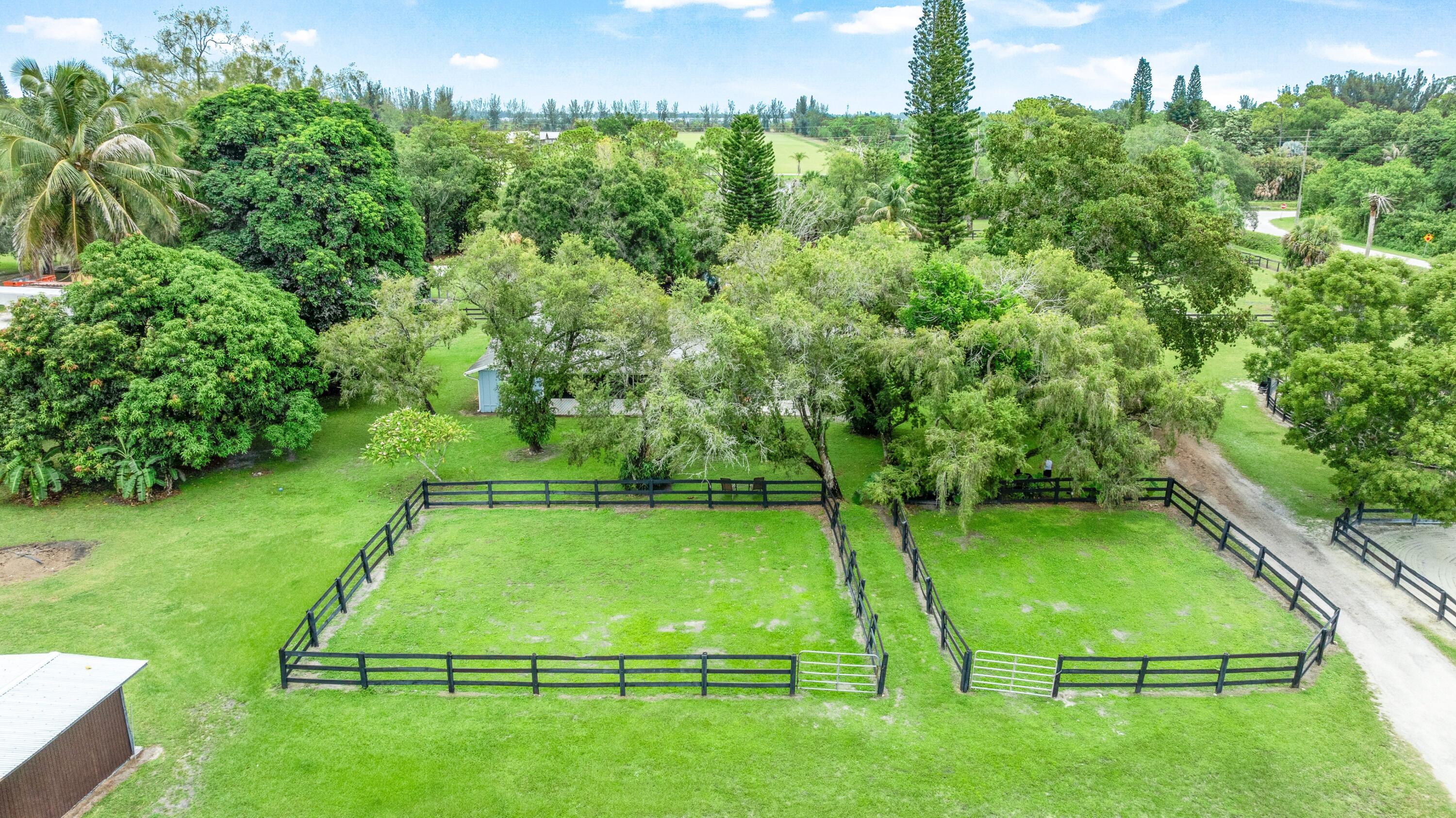 LOXAHATCHEE GROVES - Residential