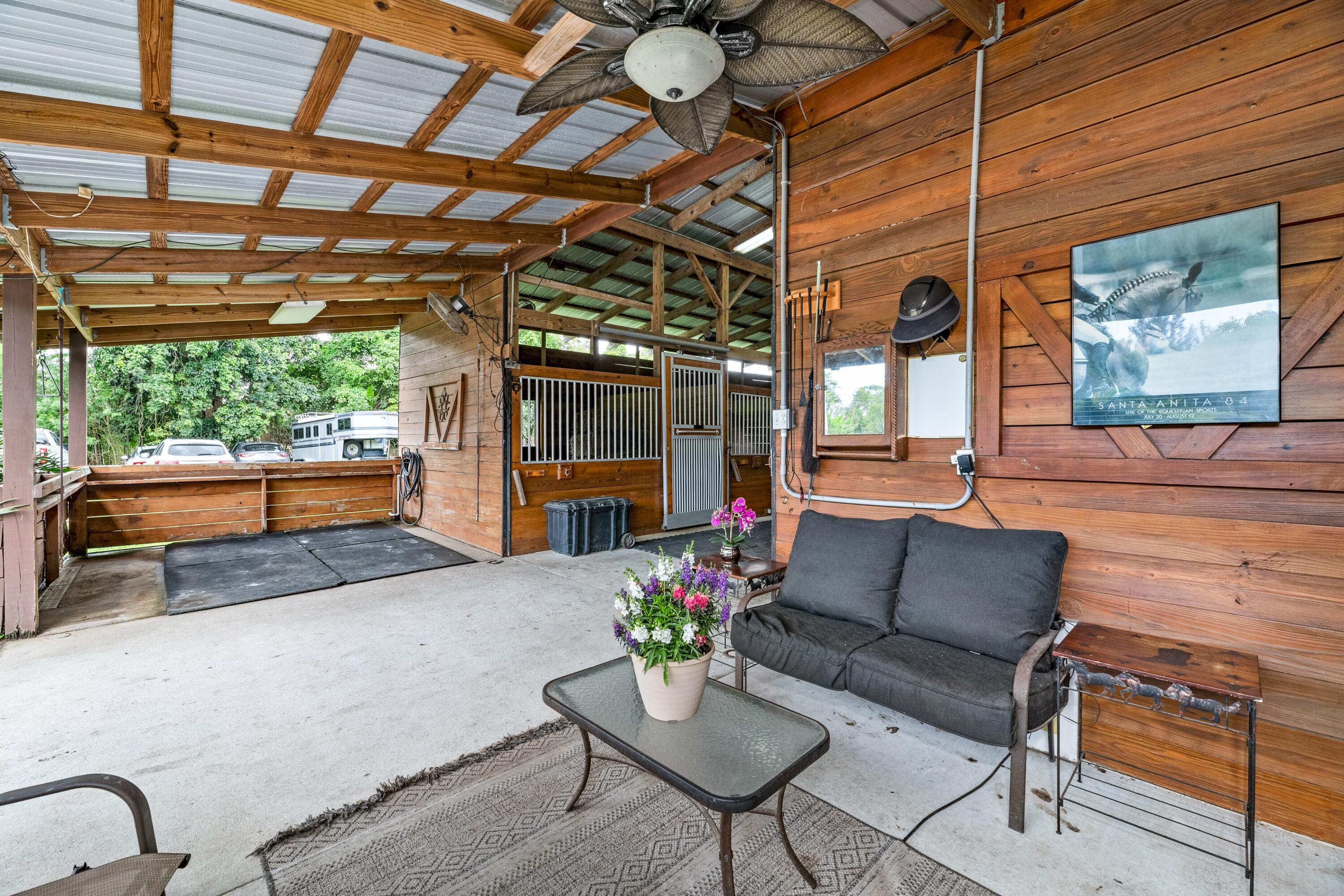 LOXAHATCHEE GROVES - Residential