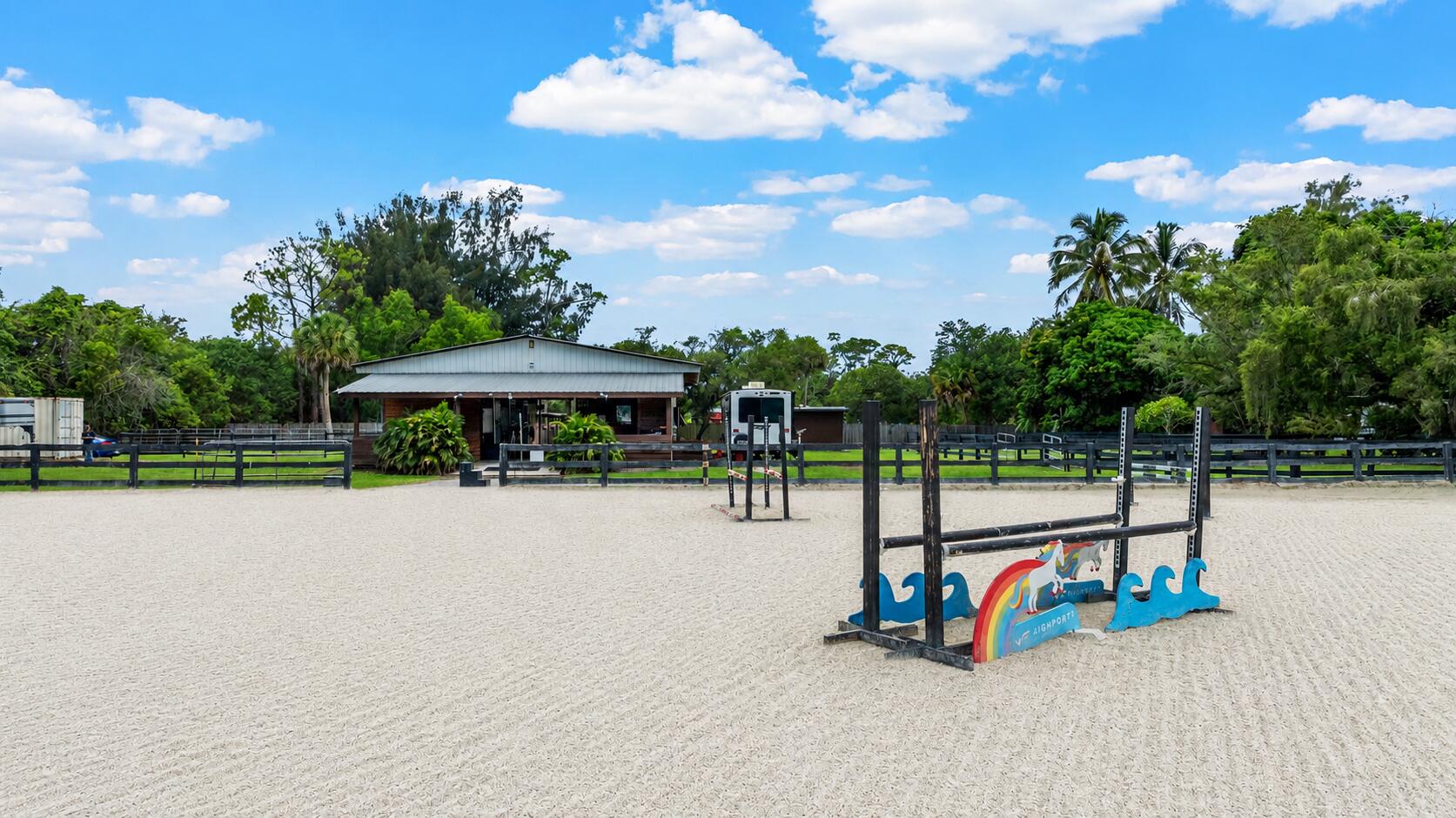 LOXAHATCHEE GROVES - Residential