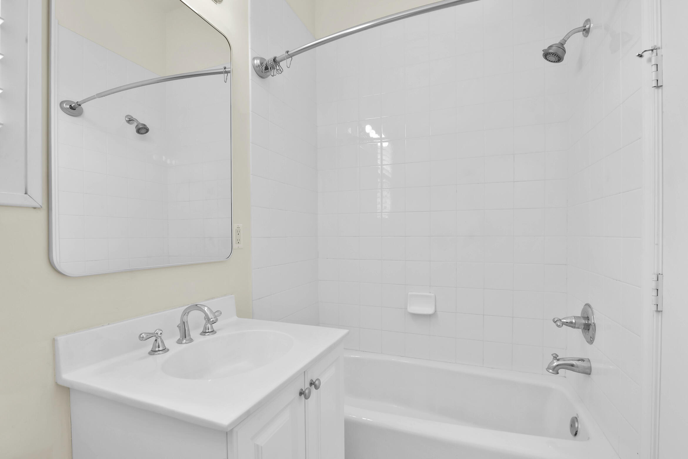 HIGHLAND GROVE ESTATES - Residential