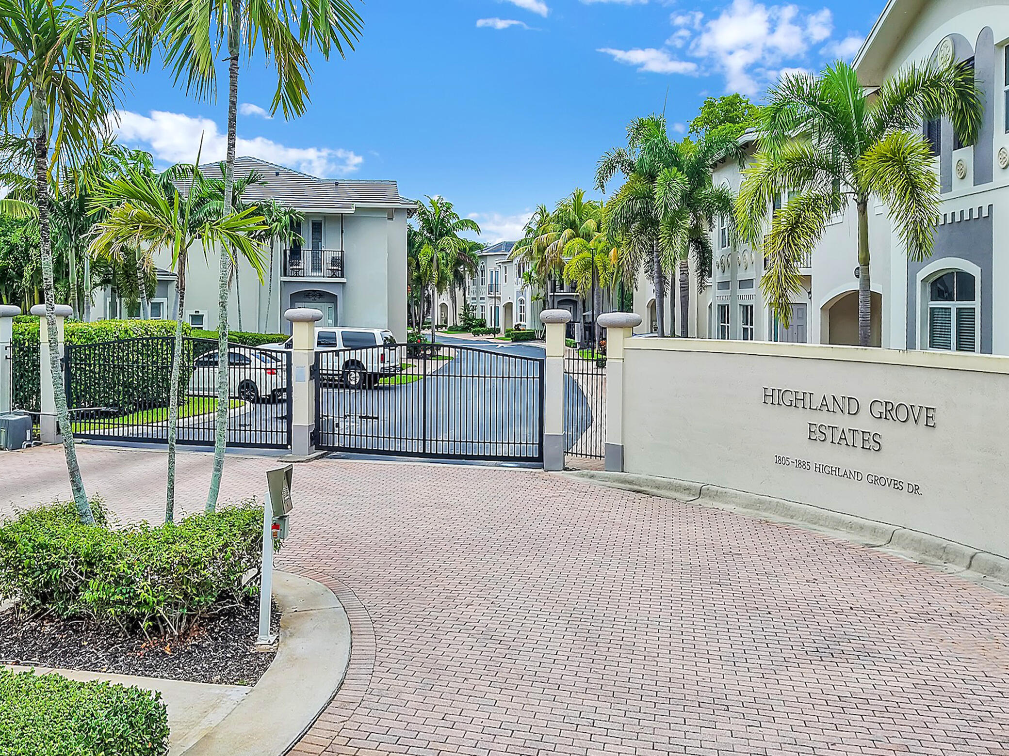 HIGHLAND GROVE ESTATES - Residential