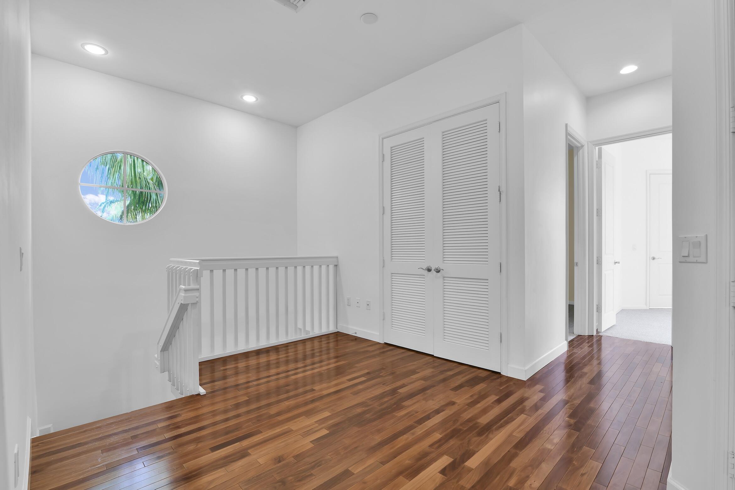 HIGHLAND GROVE ESTATES - Residential