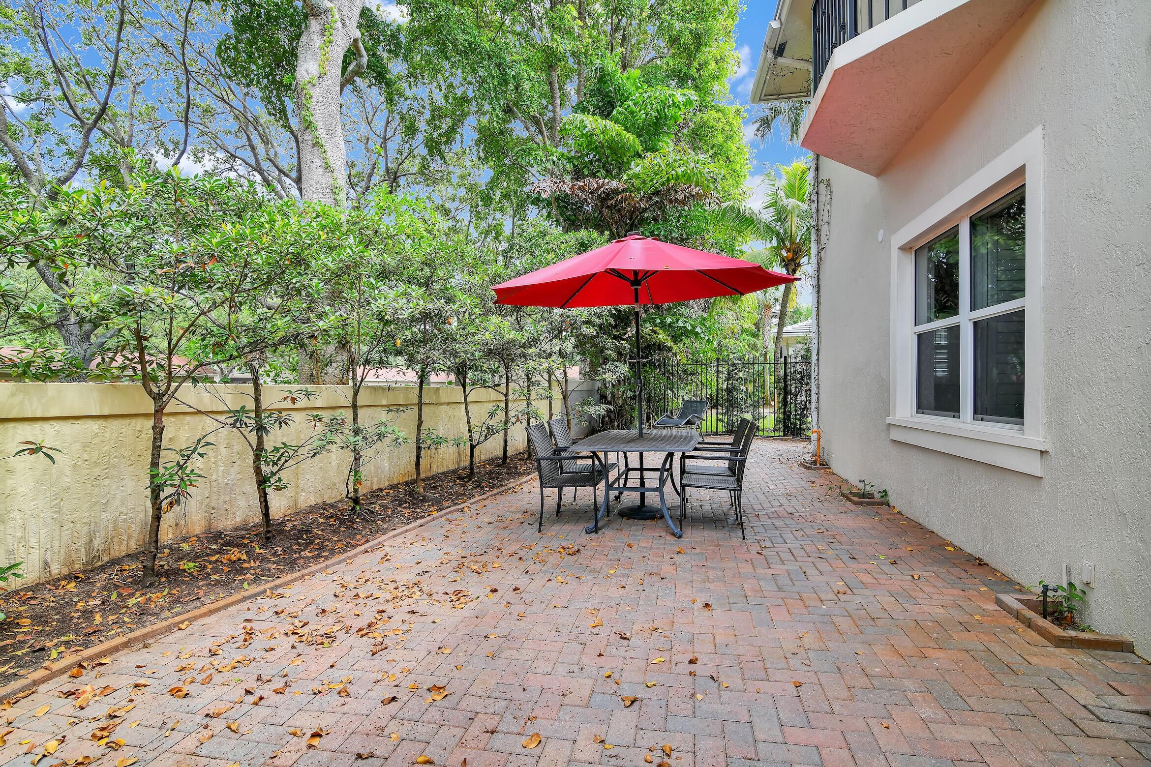 HIGHLAND GROVE ESTATES - Residential