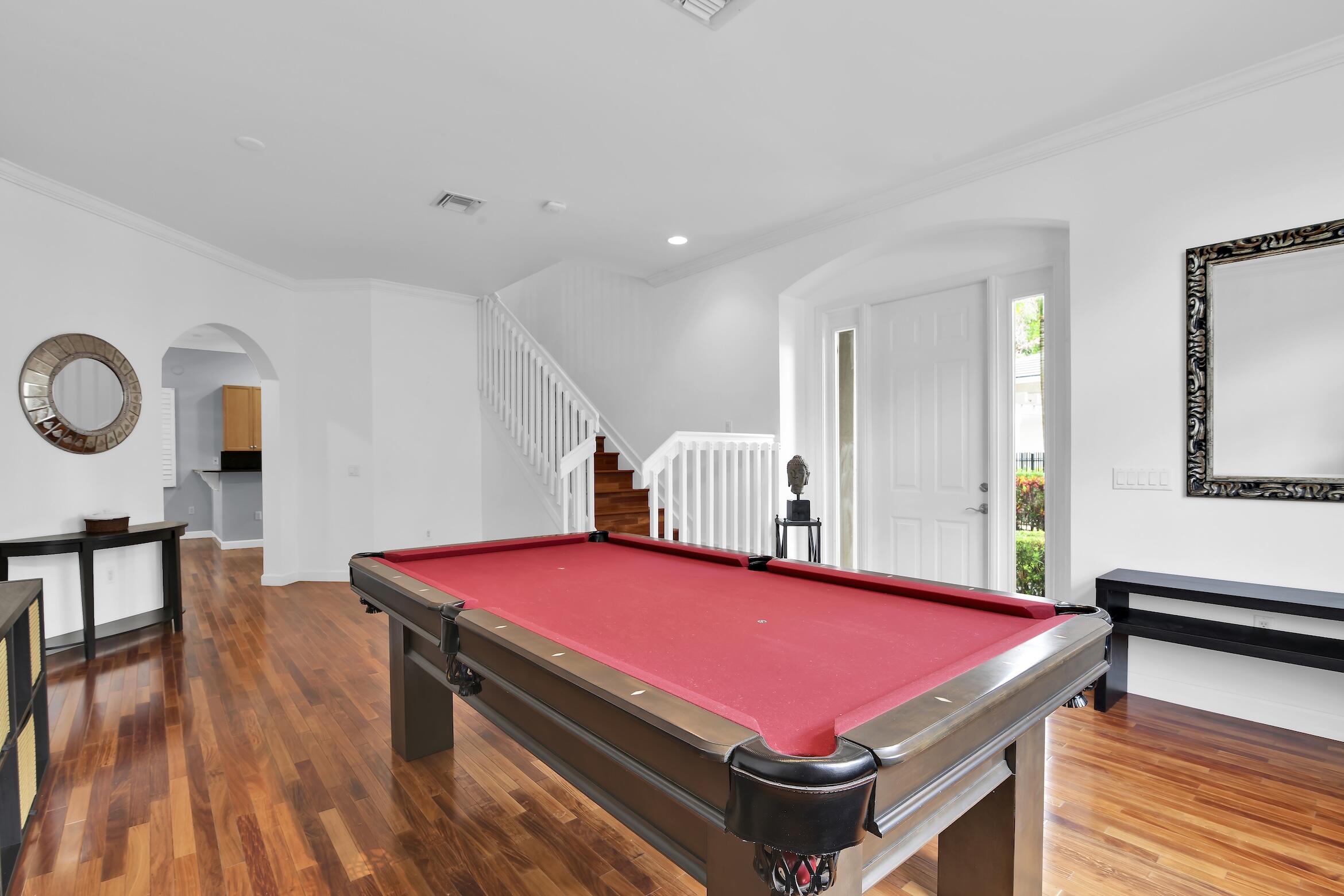 HIGHLAND GROVE ESTATES - Residential