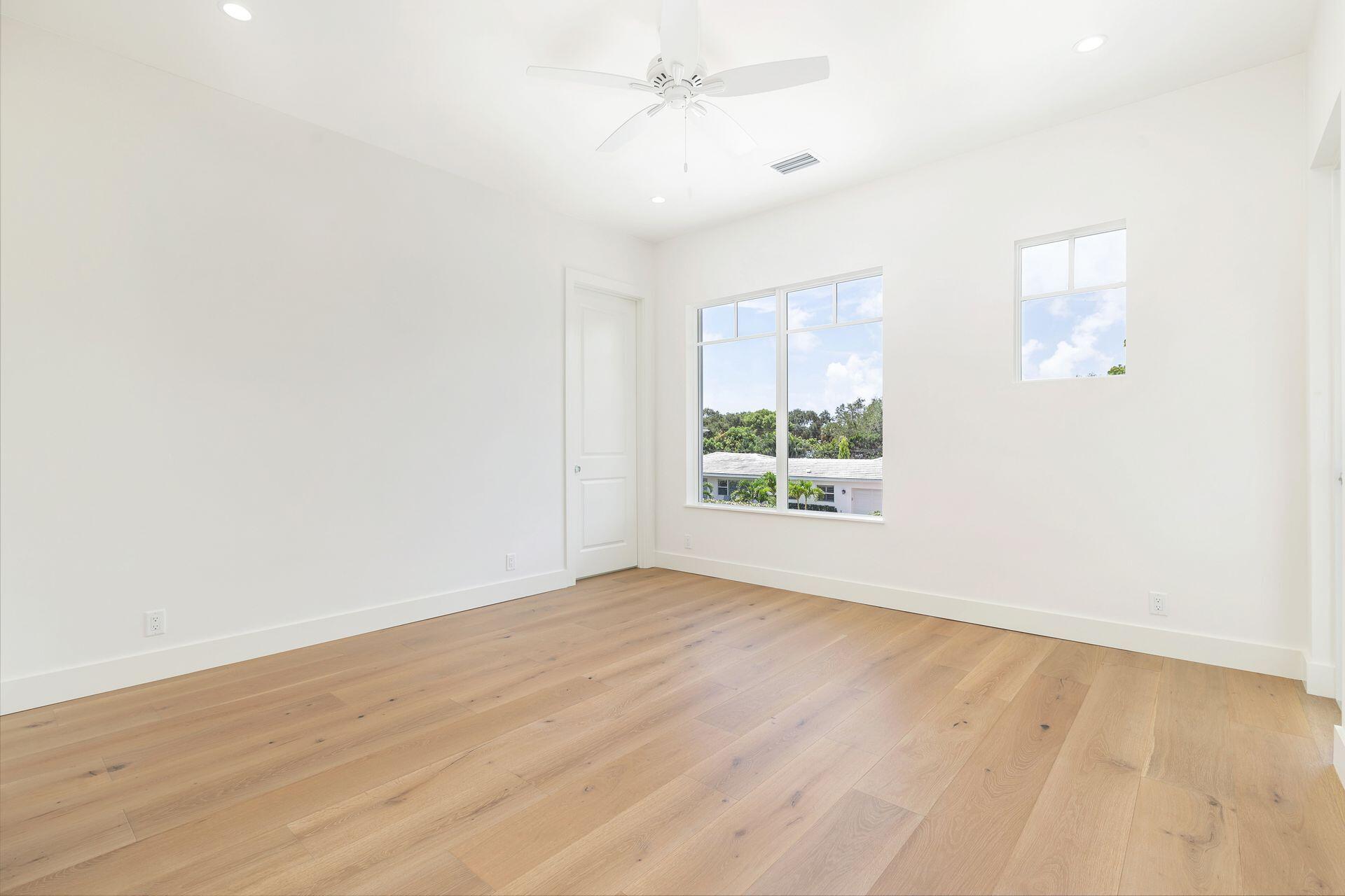 EDGEWATER - Residential