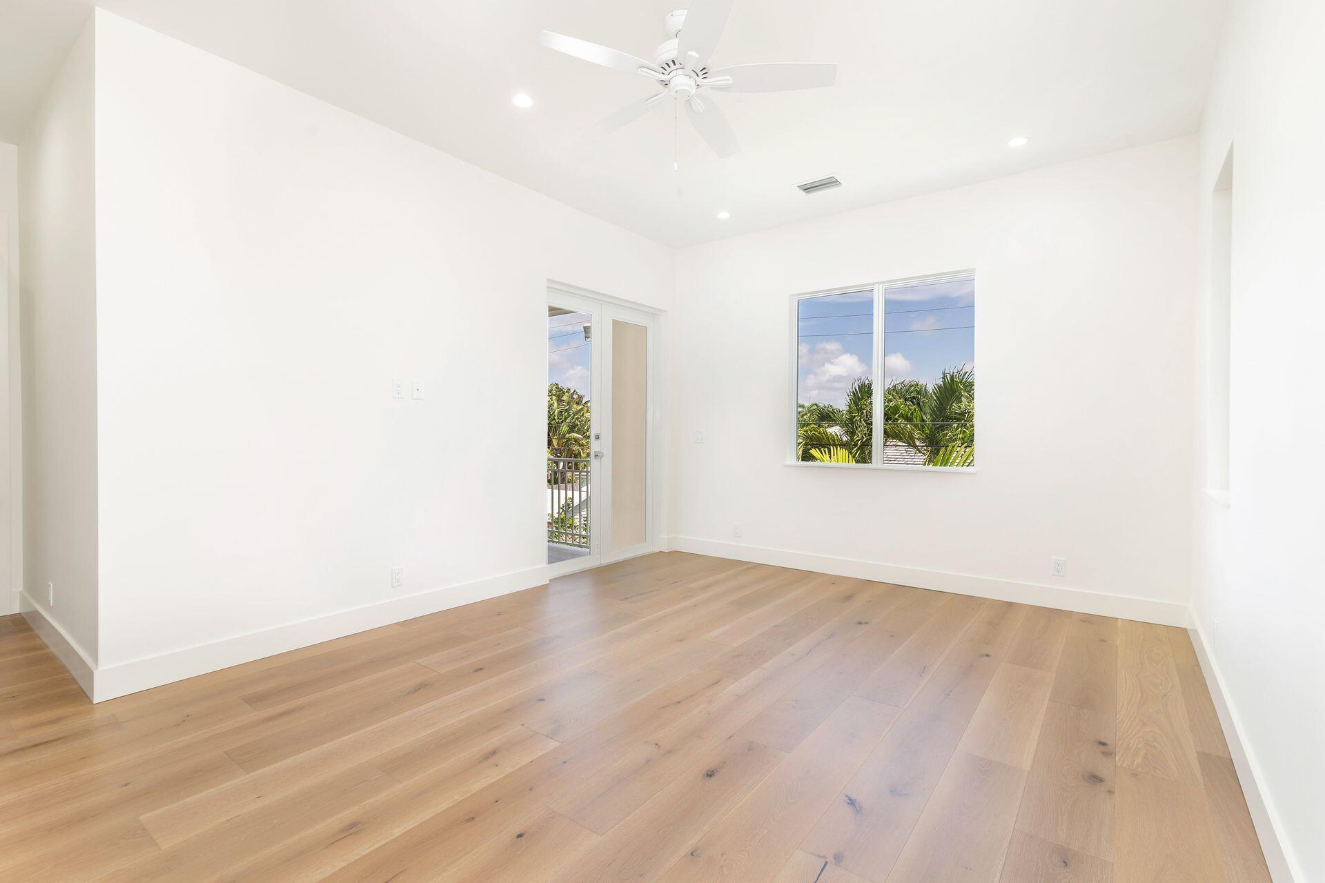 EDGEWATER - Residential