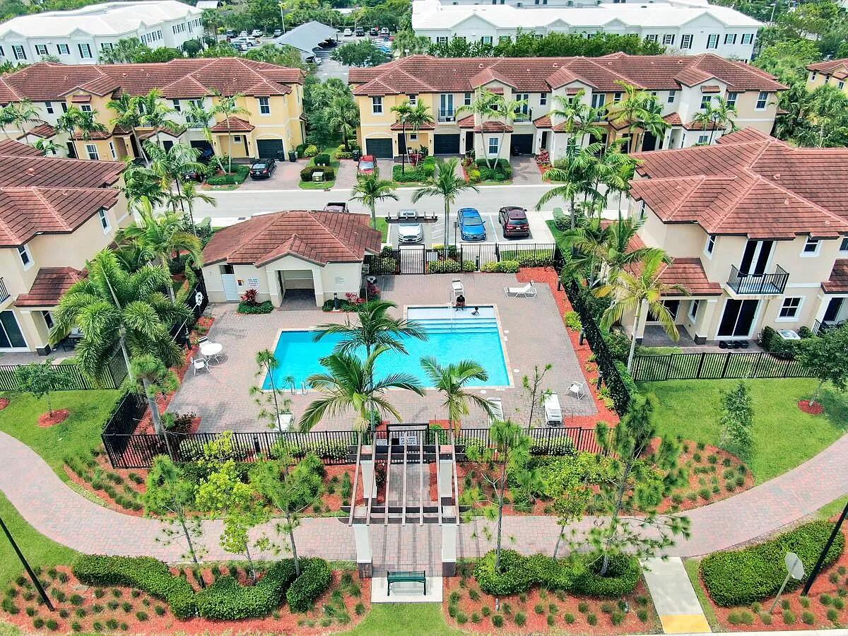 5150 HILLSBORO - Residential