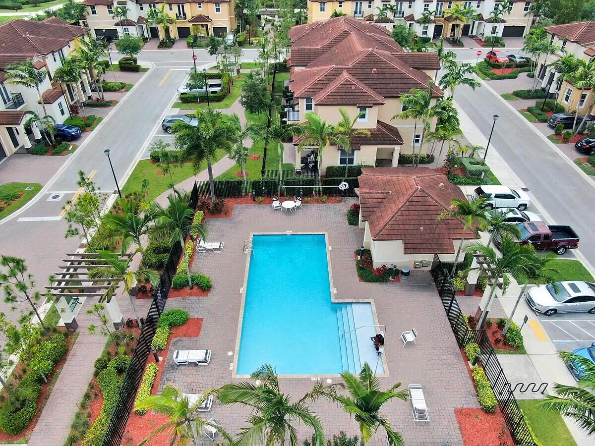 5150 HILLSBORO - Residential