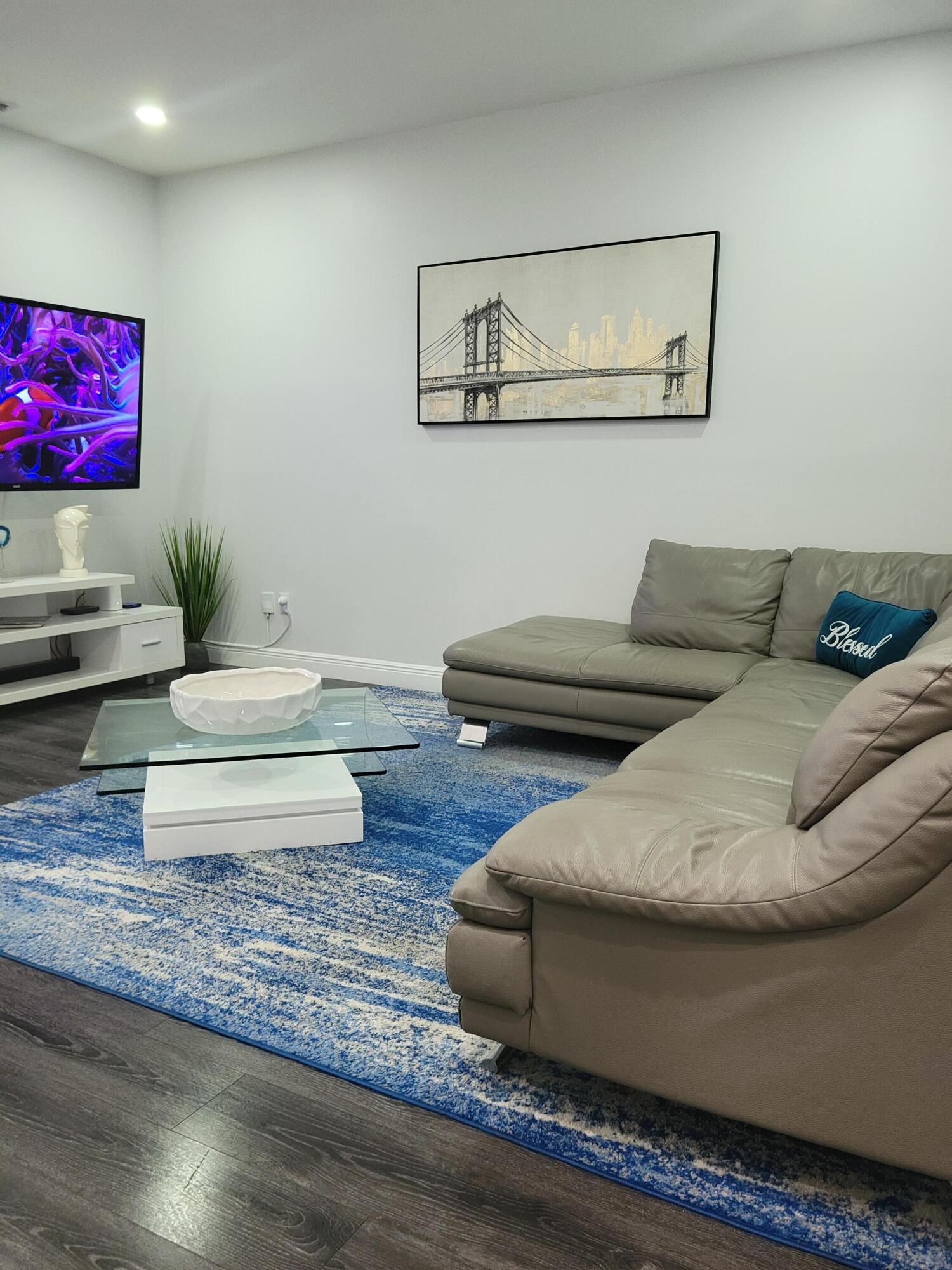 5150 HILLSBORO - Residential