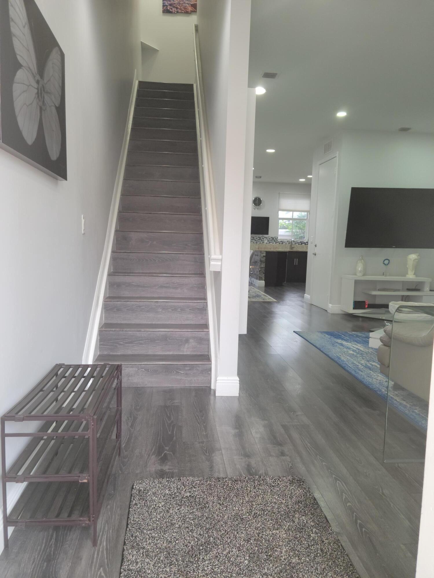 5150 HILLSBORO - Residential