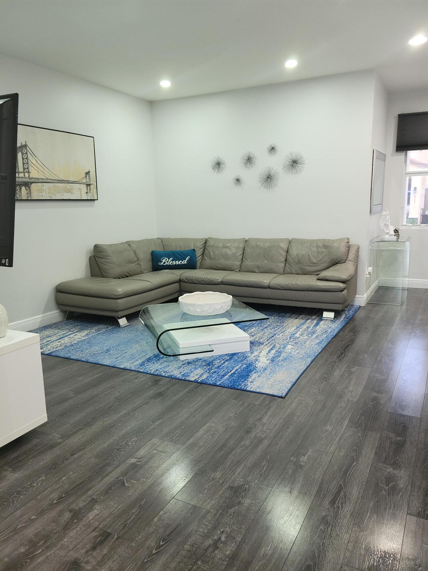 5150 HILLSBORO - Residential