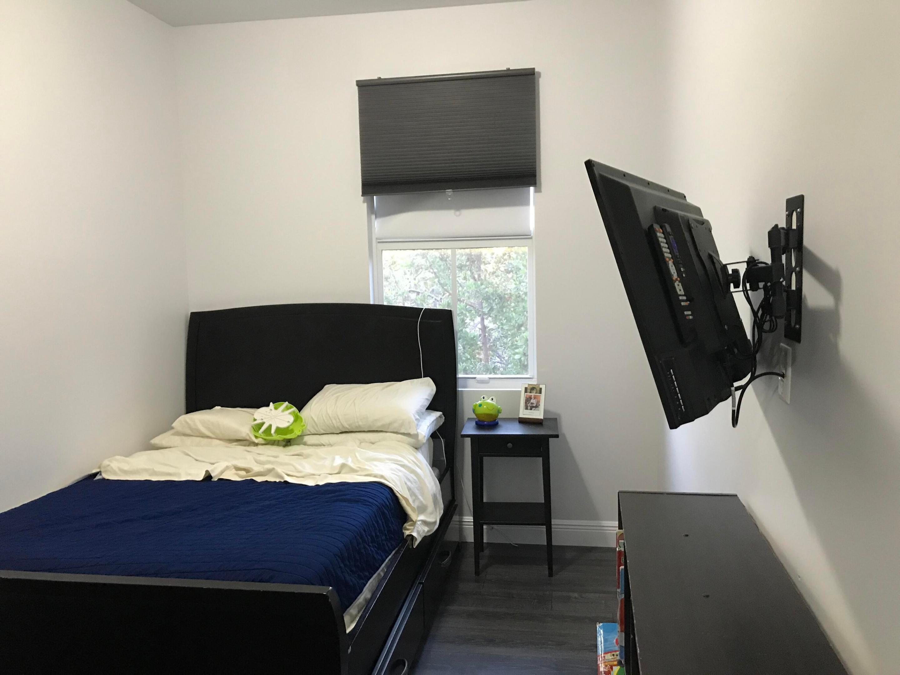 5150 HILLSBORO - Residential