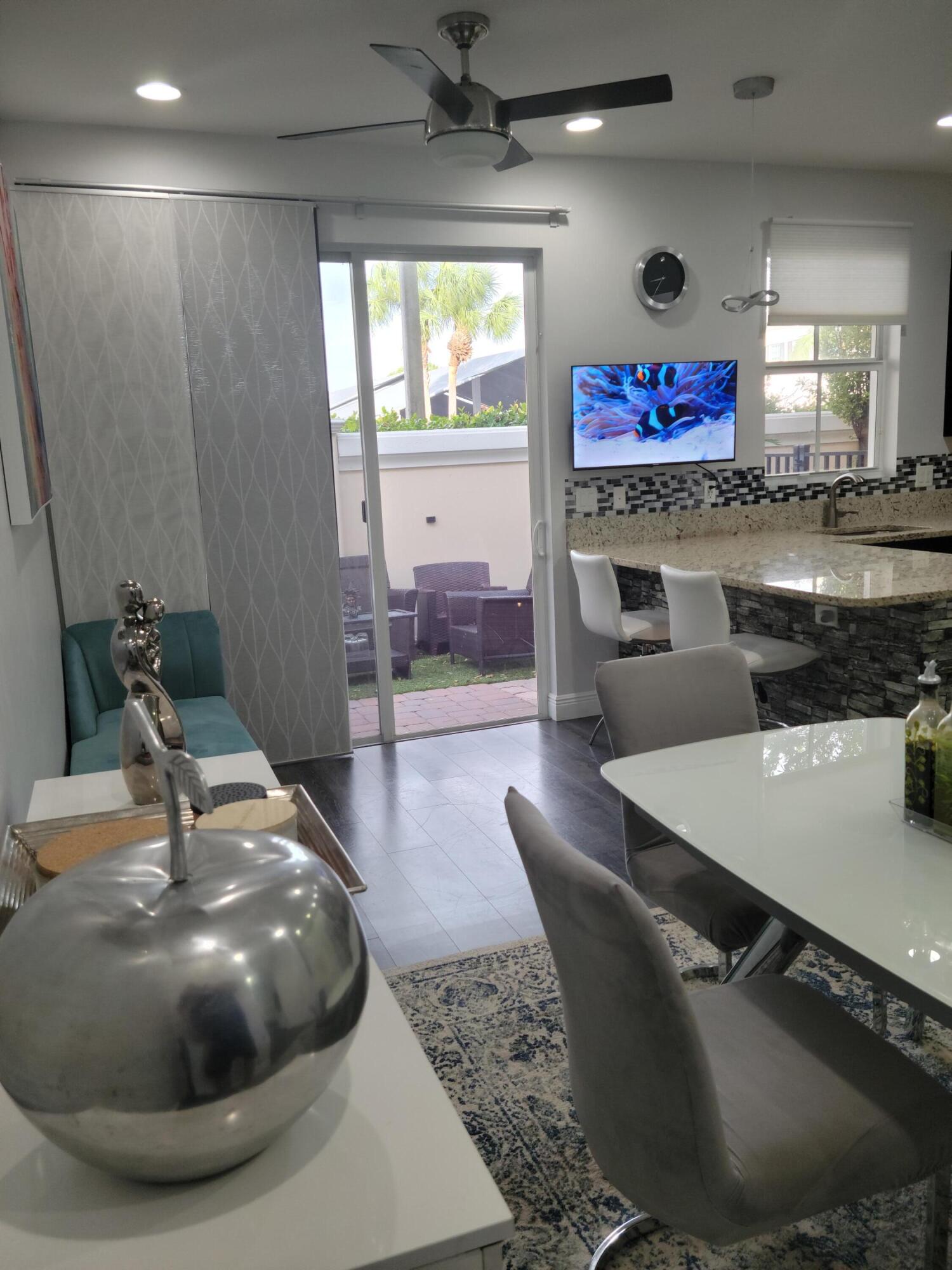 5150 HILLSBORO - Residential