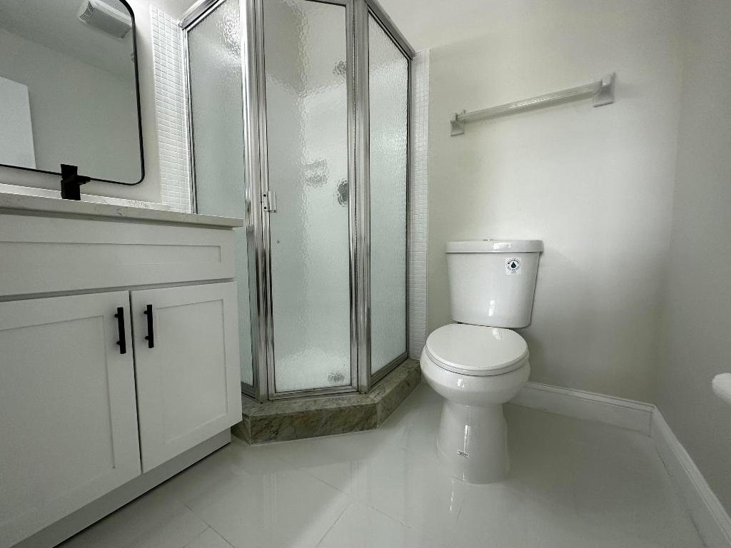 PALM GREENS AT VILLA DEL RAY CONDO II - Residential Lease