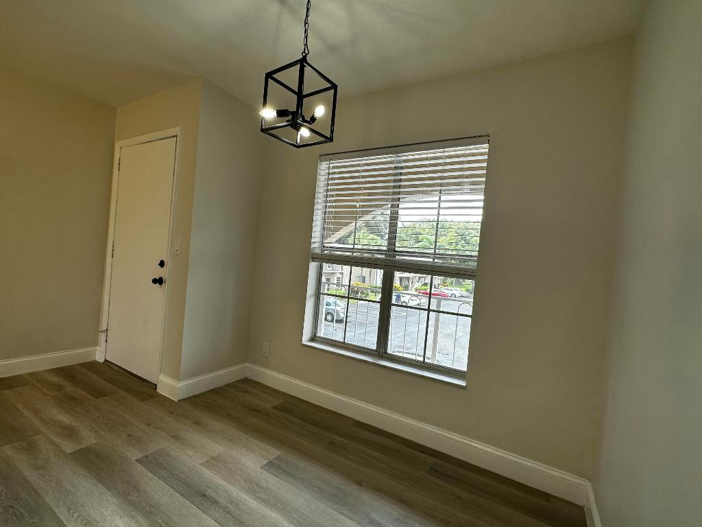 PALM GREENS AT VILLA DEL RAY CONDO II - Residential Lease