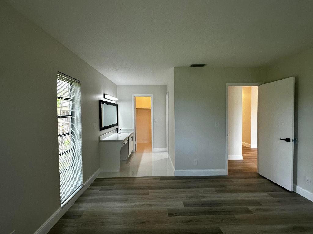 PALM GREENS AT VILLA DEL RAY CONDO II - Residential Lease