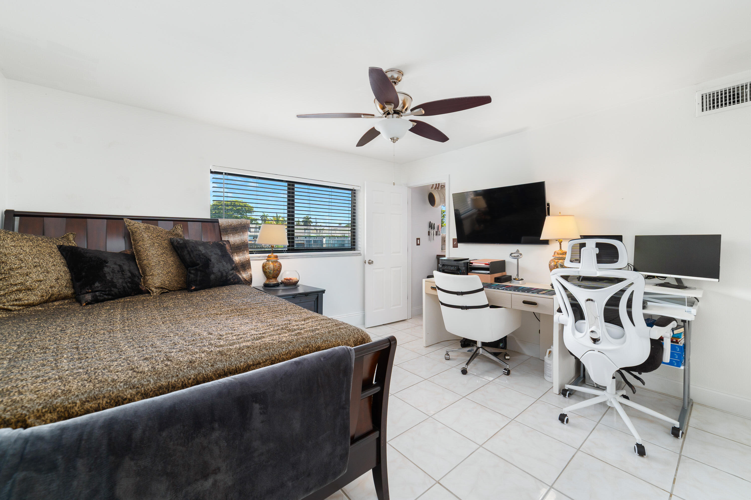 KIMBERLY LAKE VILLAS - Residential