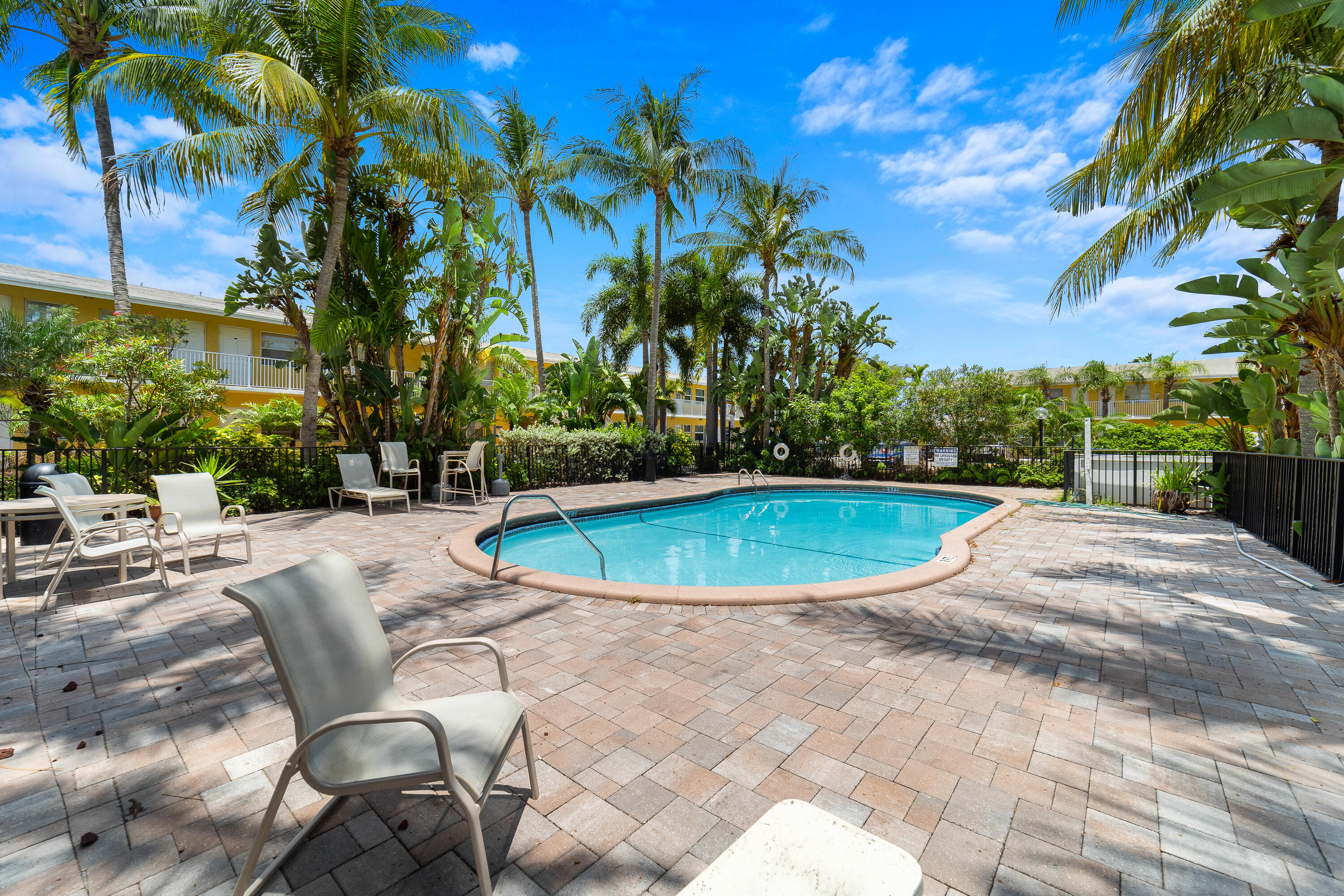KIMBERLY LAKE VILLAS - Residential