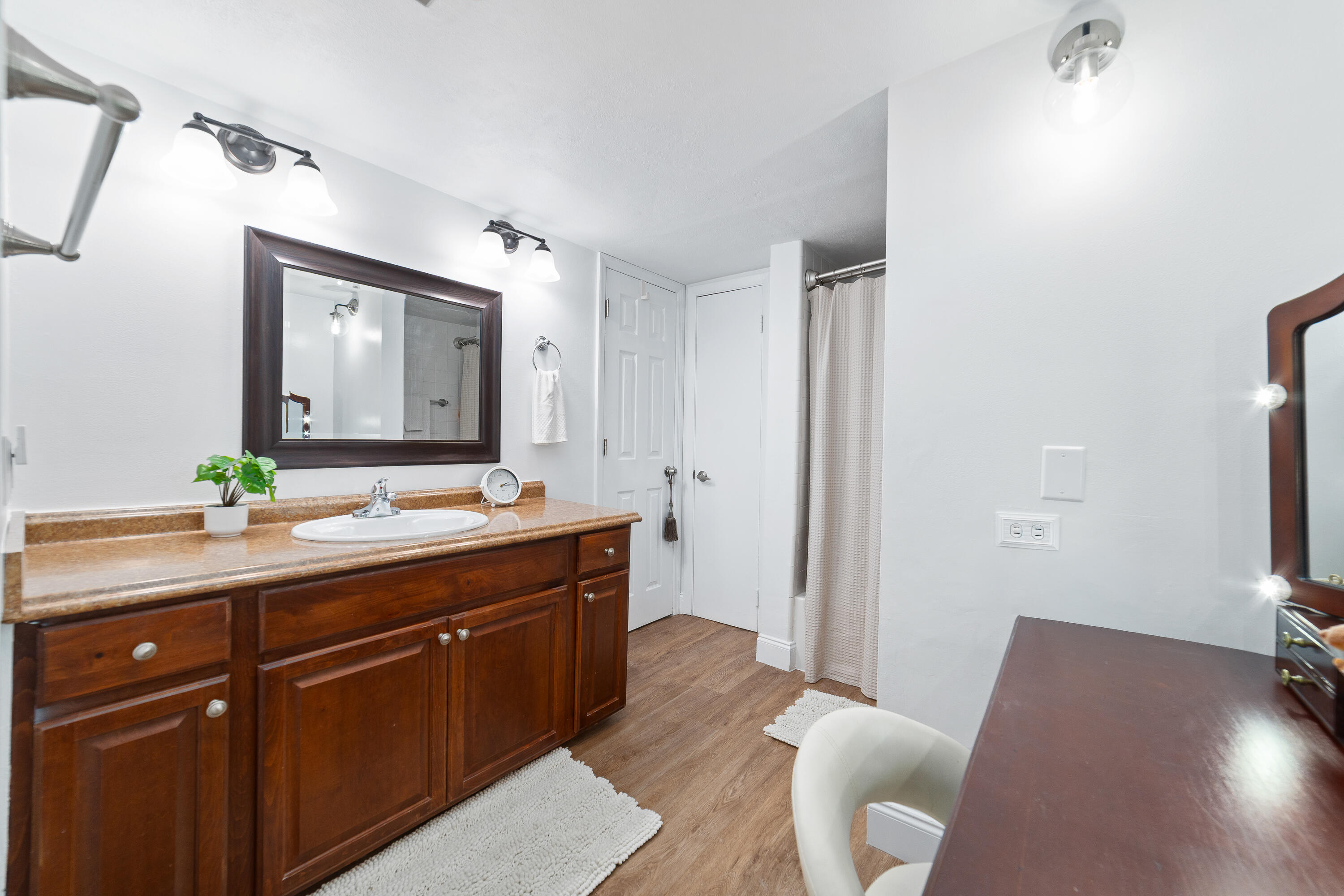 KIMBERLY LAKE VILLAS - Residential
