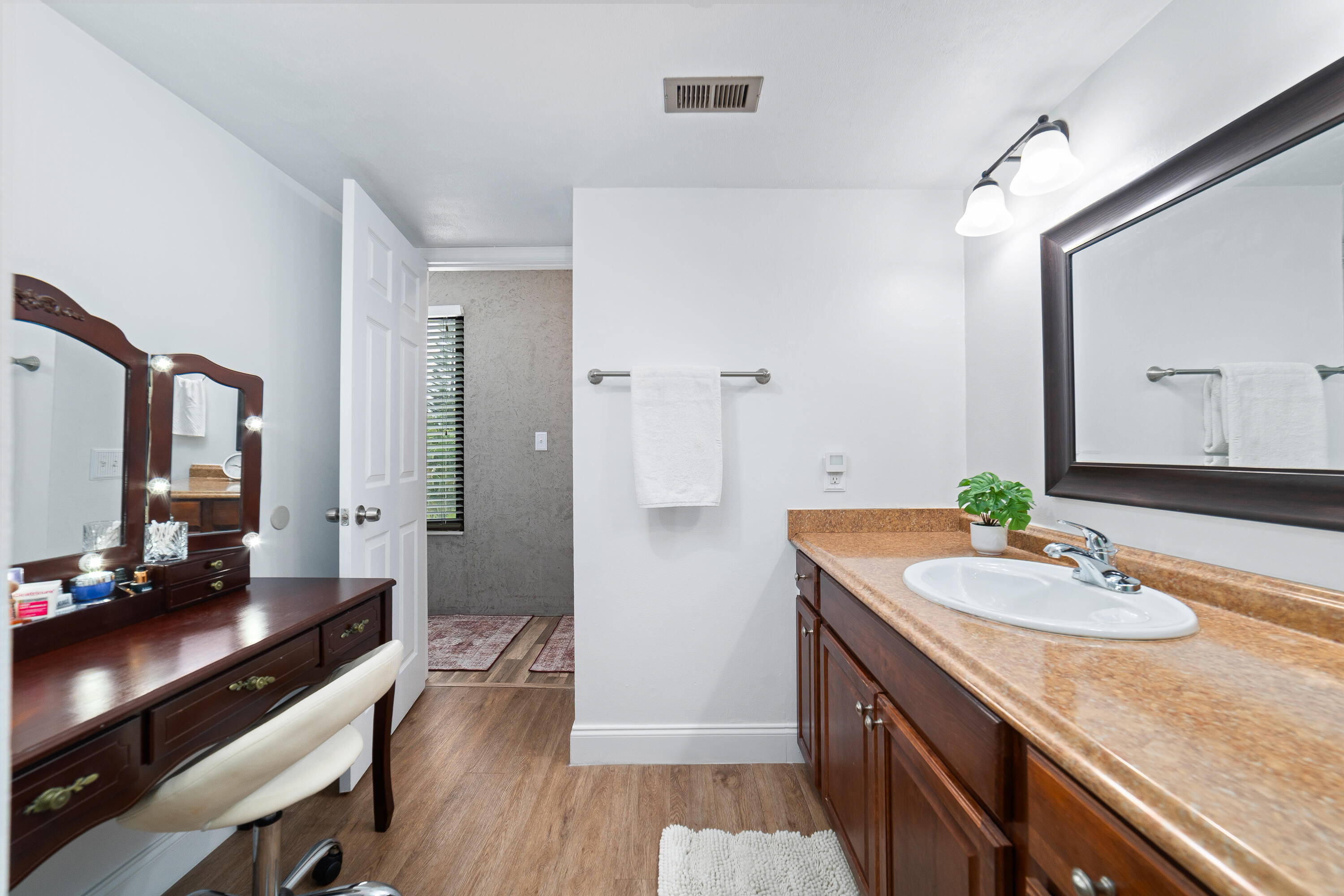 KIMBERLY LAKE VILLAS - Residential