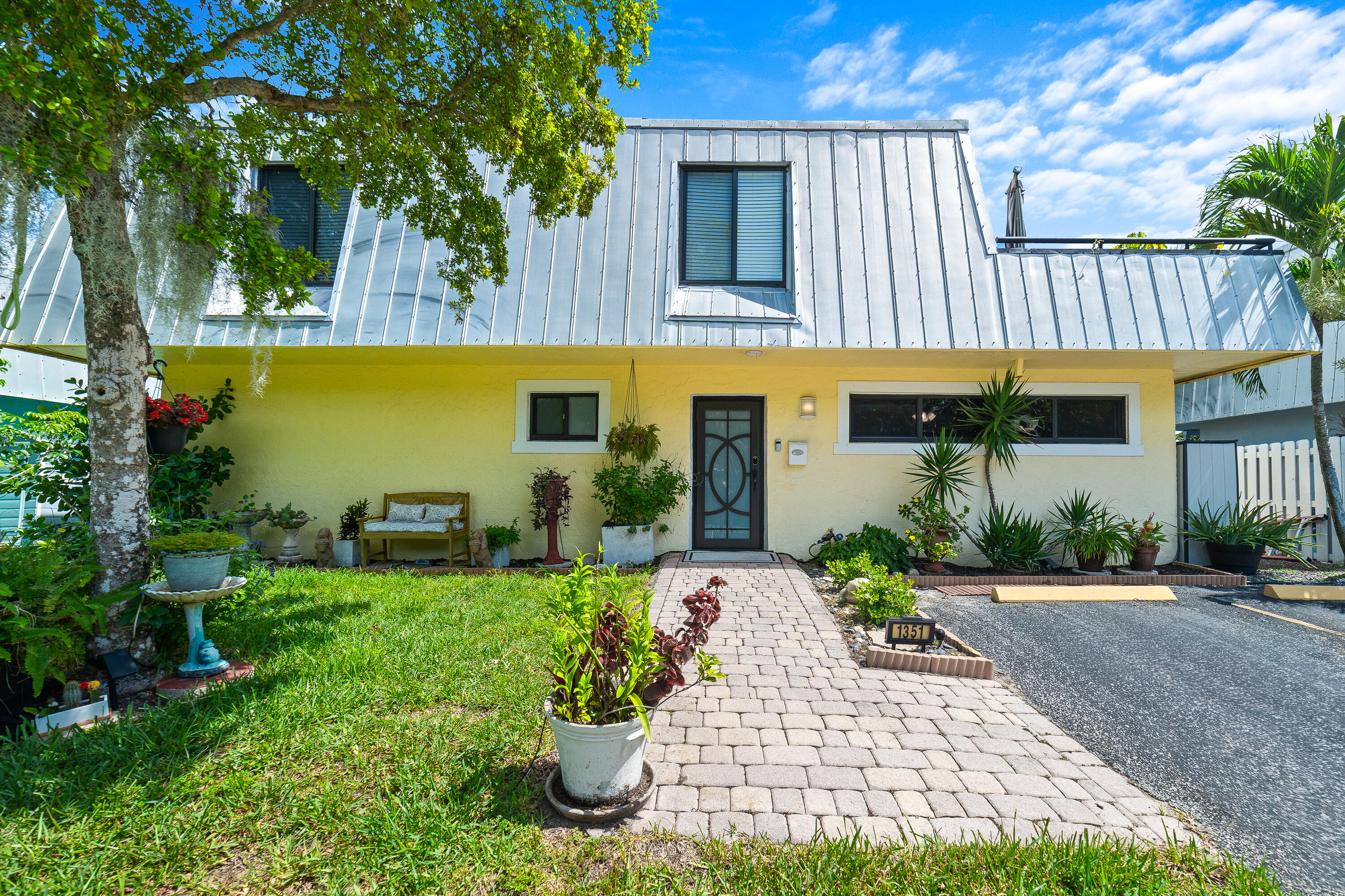 KIMBERLY LAKE VILLAS - Residential