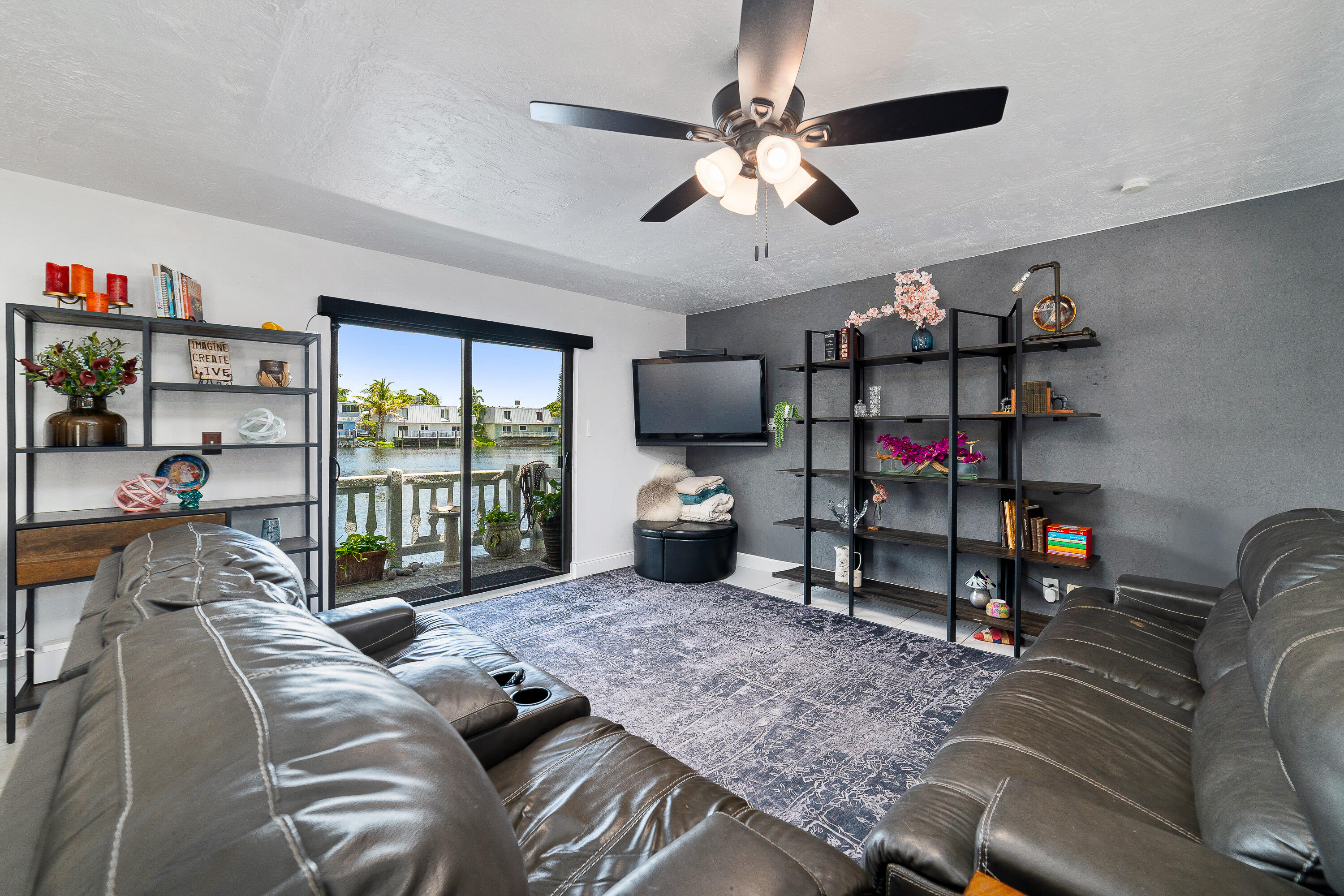 KIMBERLY LAKE VILLAS - Residential