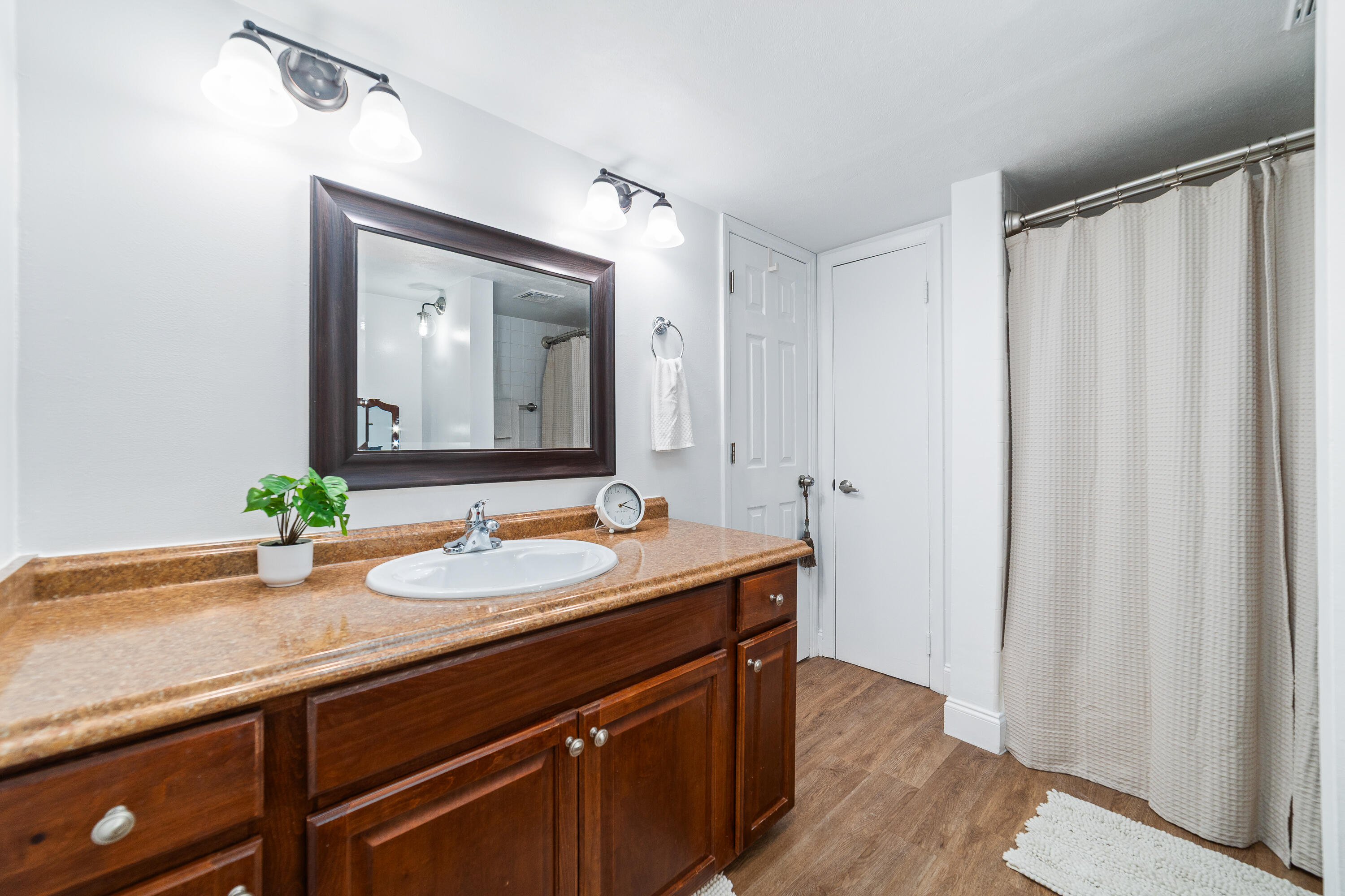 KIMBERLY LAKE VILLAS - Residential