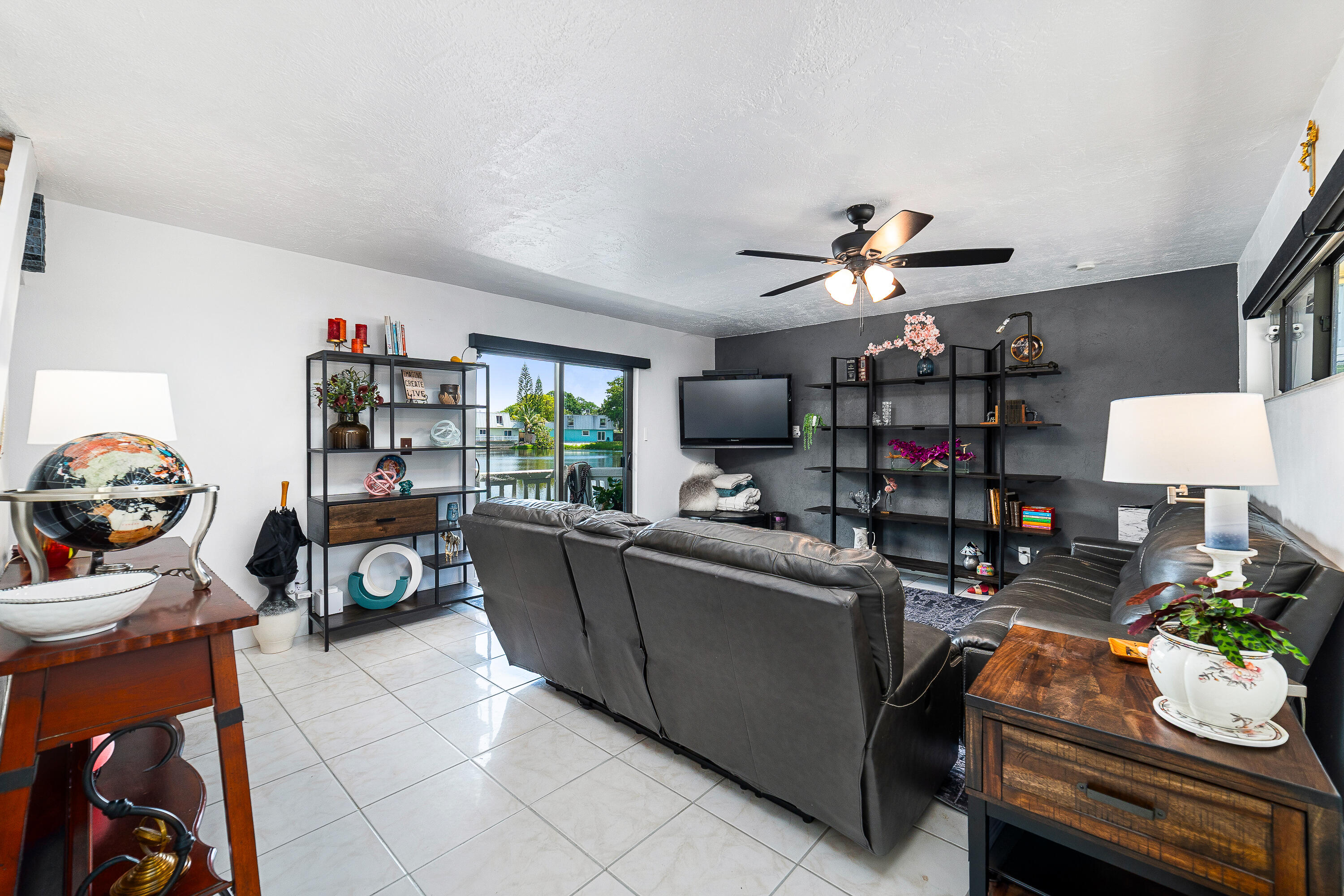 KIMBERLY LAKE VILLAS - Residential