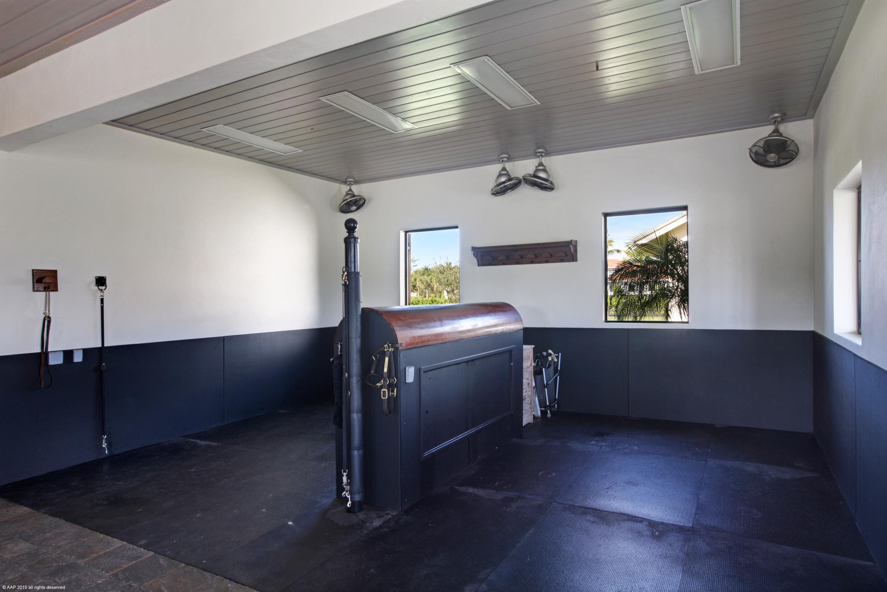 PALM BEACH POINT EAST - Residential