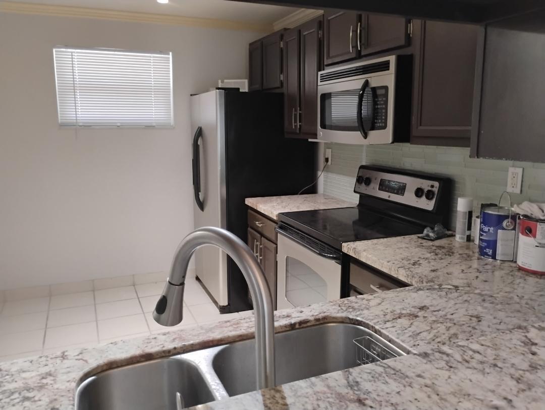 SHERWOOD SQUARE CONDOMINIUM - Residential