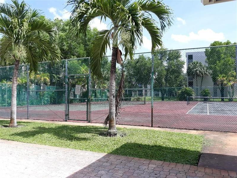 SHERWOOD SQUARE CONDOMINIUM - Residential