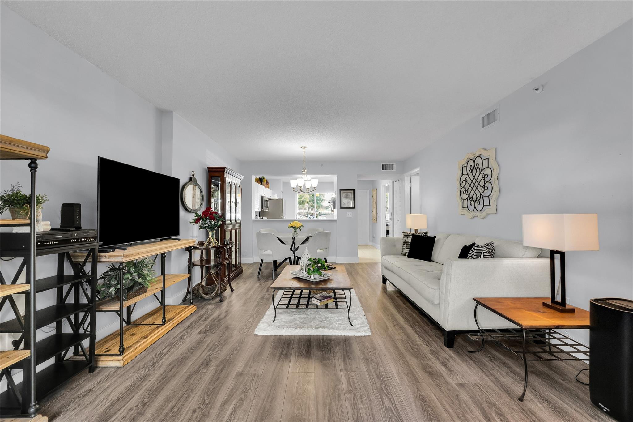 KINGS POINT/WELDON - Residential