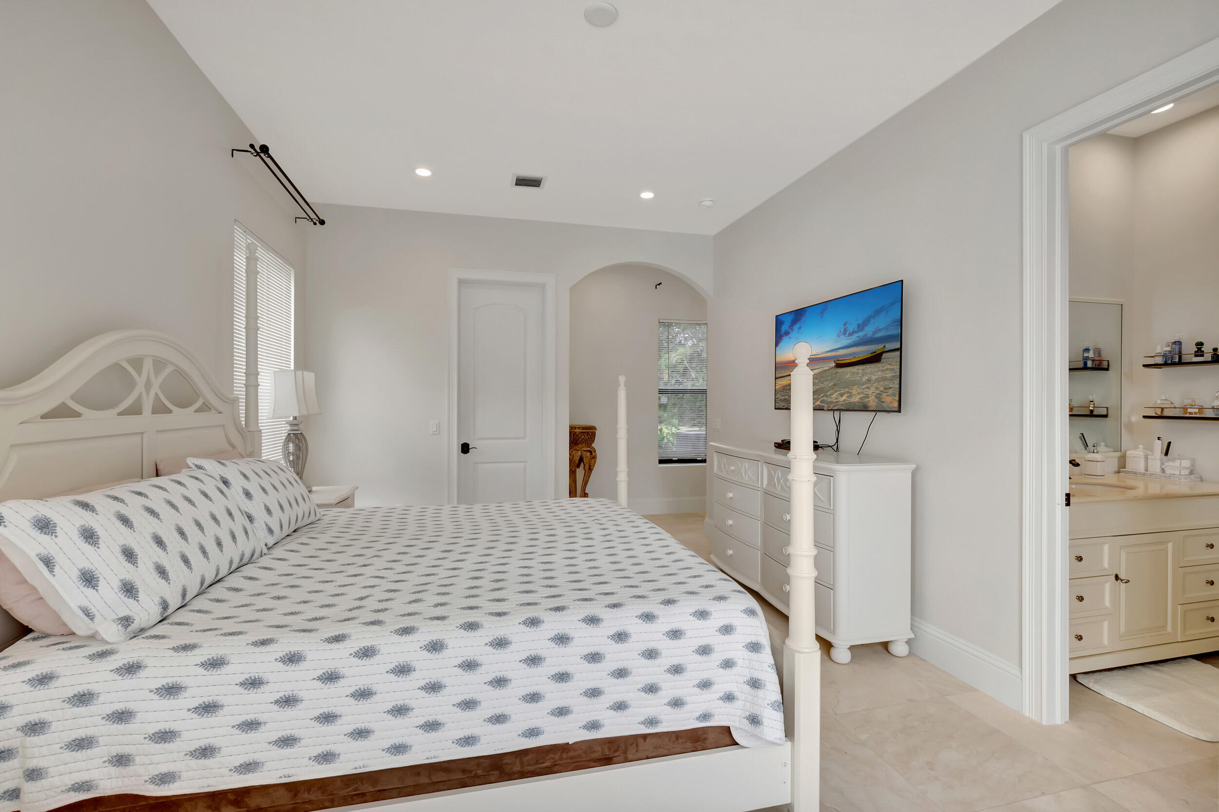 BONIELLOS ACRES - Residential