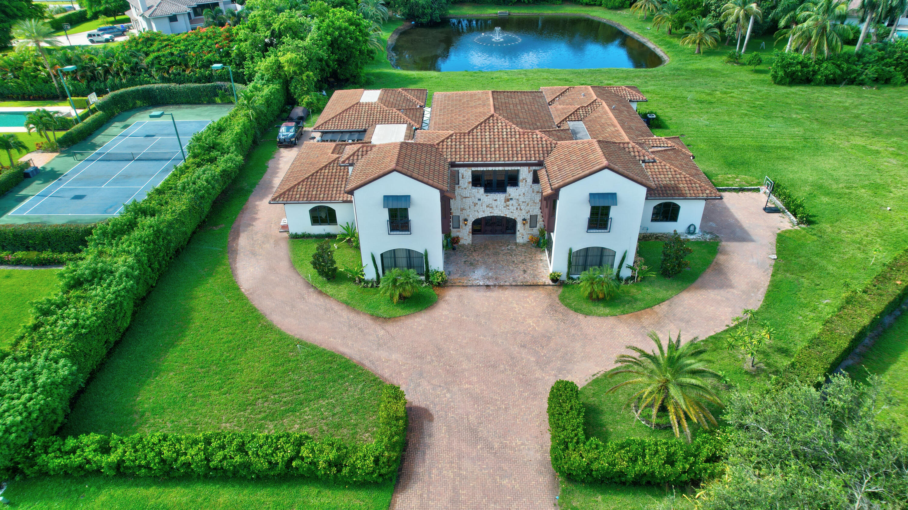 BONIELLOS ACRES - Residential