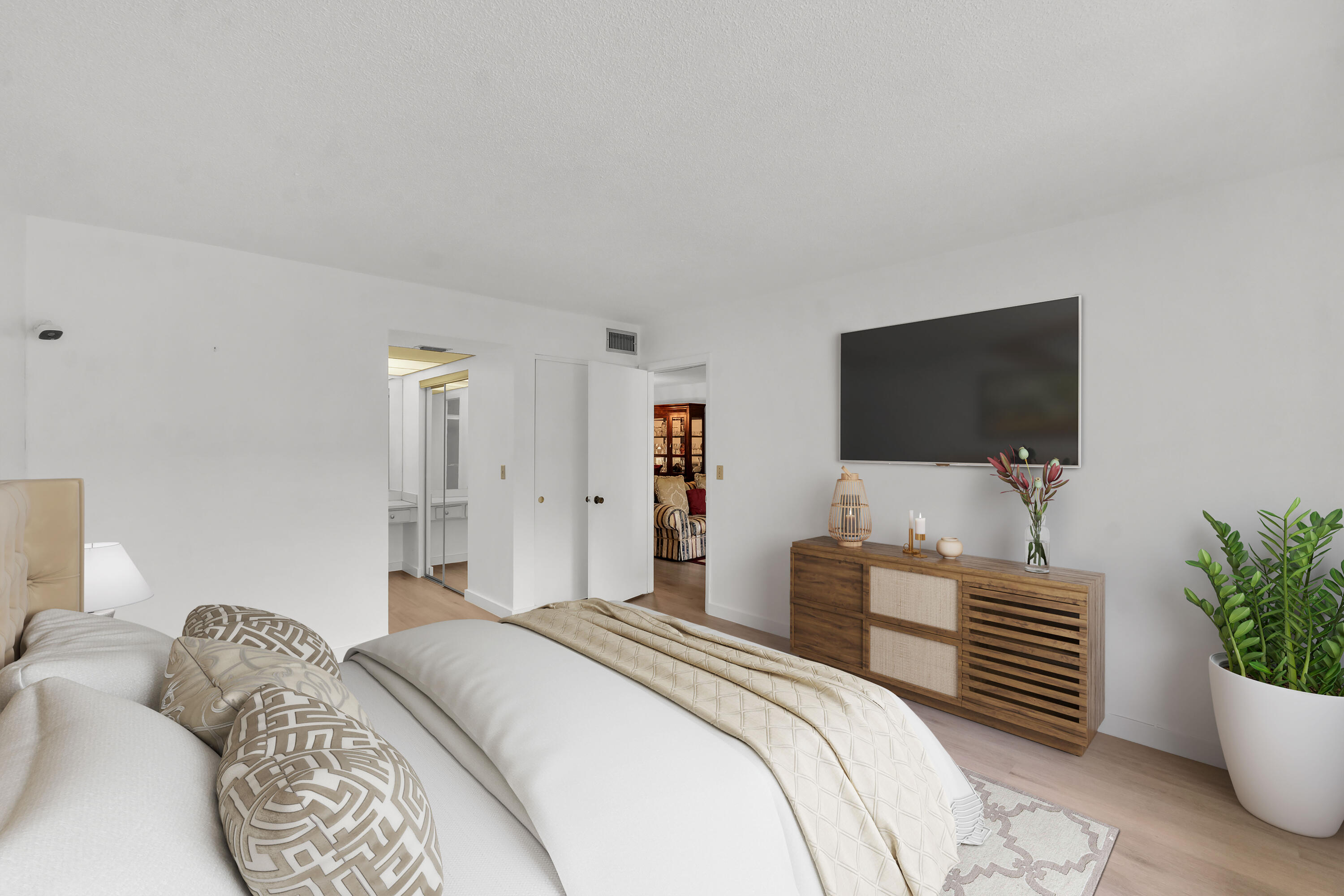 CAMBRIDGE HOUSE EAST - Residential