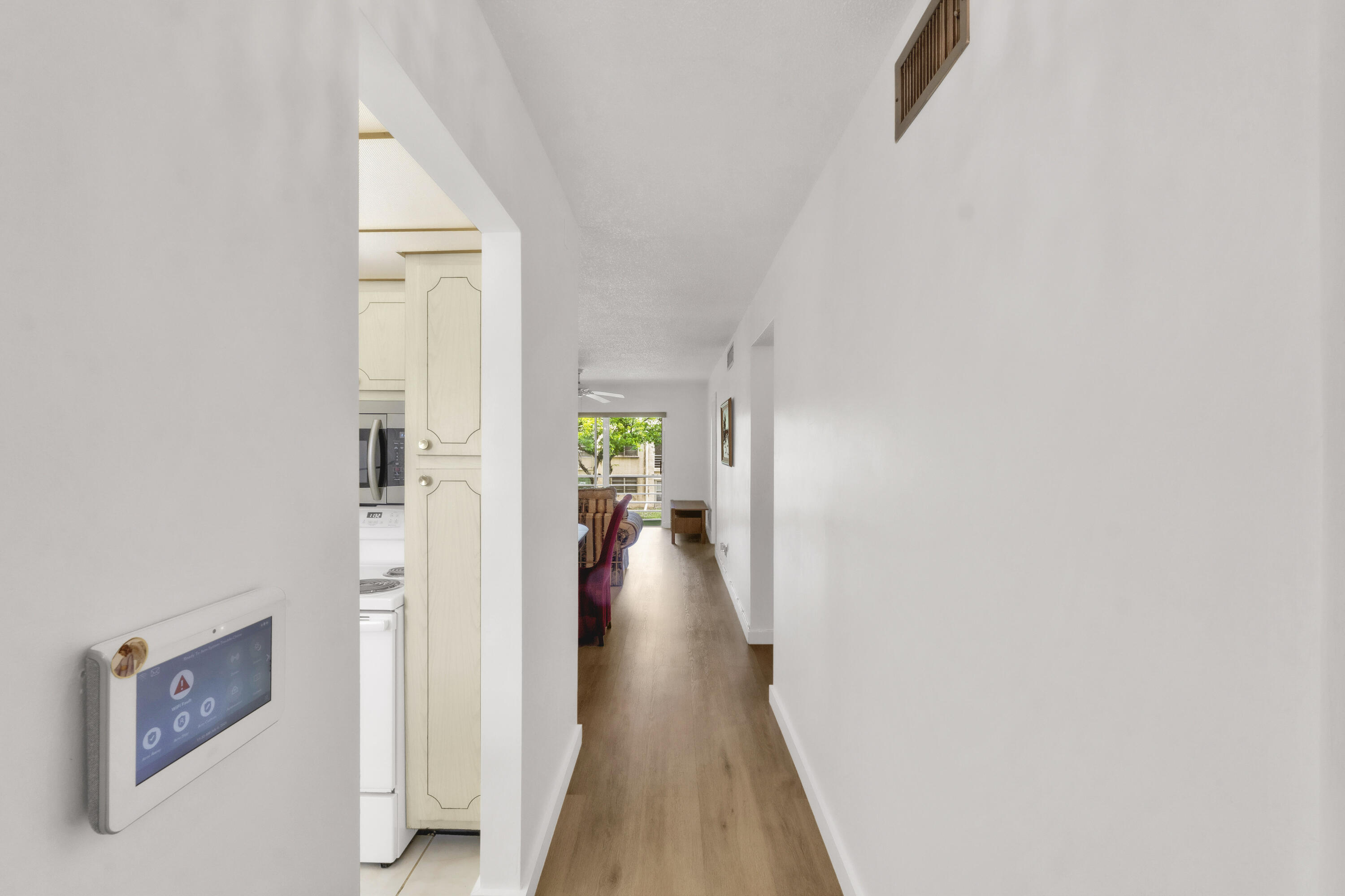 CAMBRIDGE HOUSE EAST - Residential