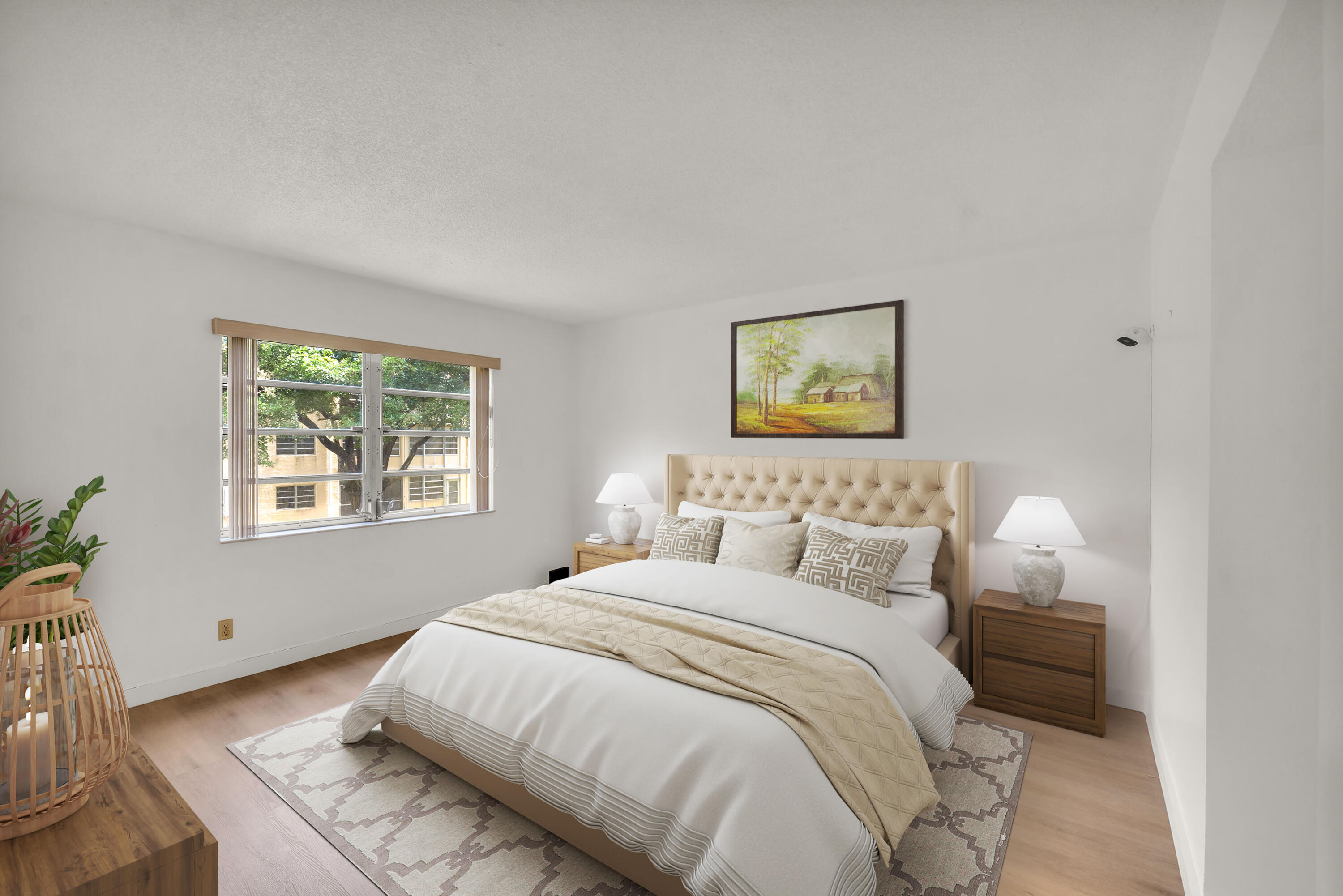CAMBRIDGE HOUSE EAST - Residential