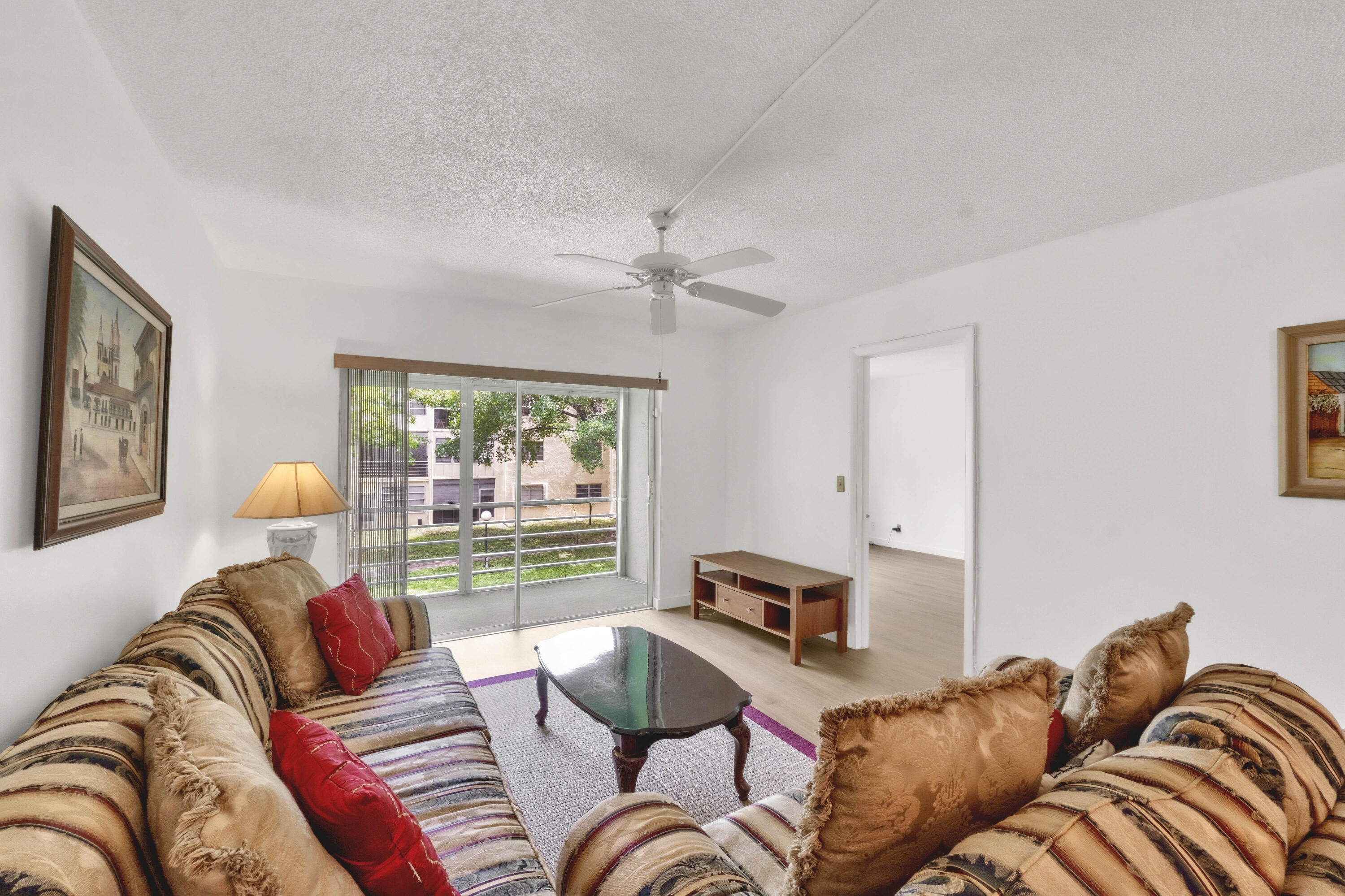CAMBRIDGE HOUSE EAST - Residential