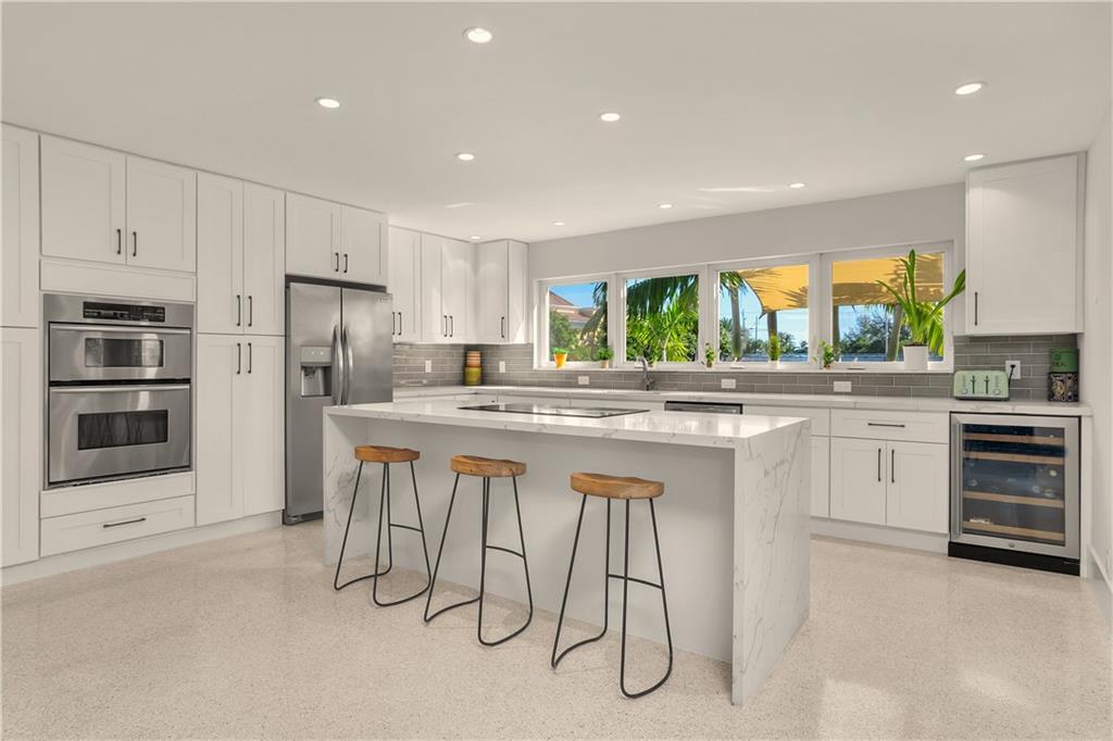 CORAL POINT - Residential