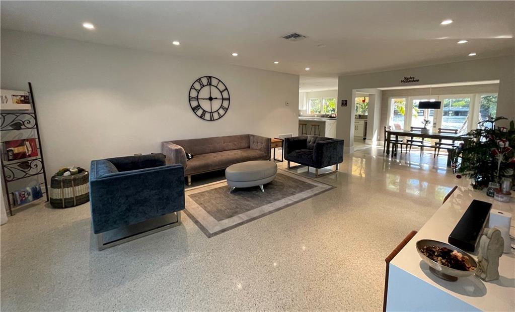 CORAL POINT - Residential