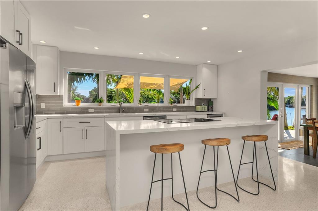 CORAL POINT - Residential